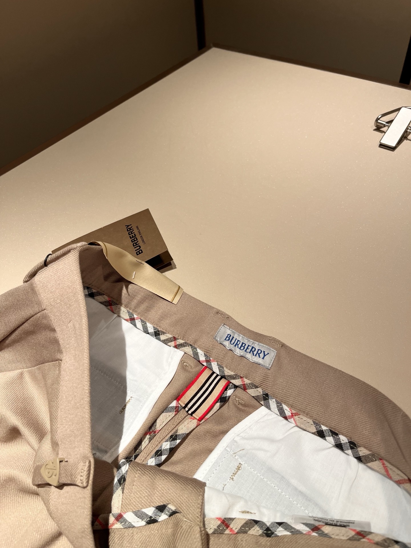 BURBER*Y巴*莉 2025秋冬男士休闲西裤，男士经典基础款小直筒裤 简洁纯色百搭款五金logo辅料