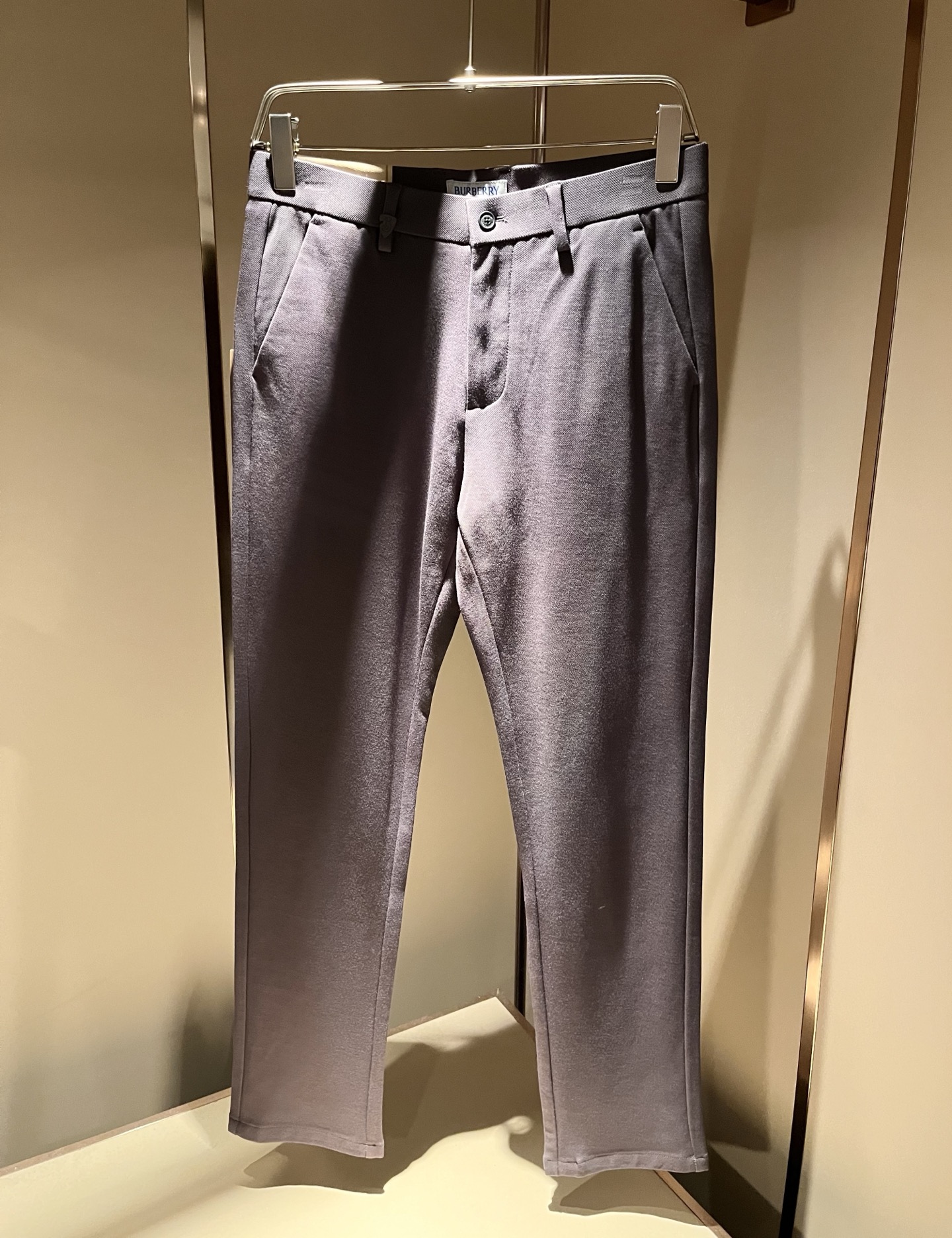 BURBER*Y巴*莉 2025秋冬男士休闲西裤，男士经典基础款小直筒裤 简洁纯色百搭款五金logo辅料