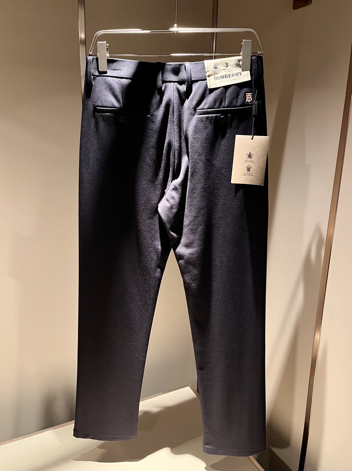 BURBER*Y巴*莉 2025秋冬男士休闲西裤，男士经典基础款小直筒裤 简洁纯色百搭款五金logo辅料