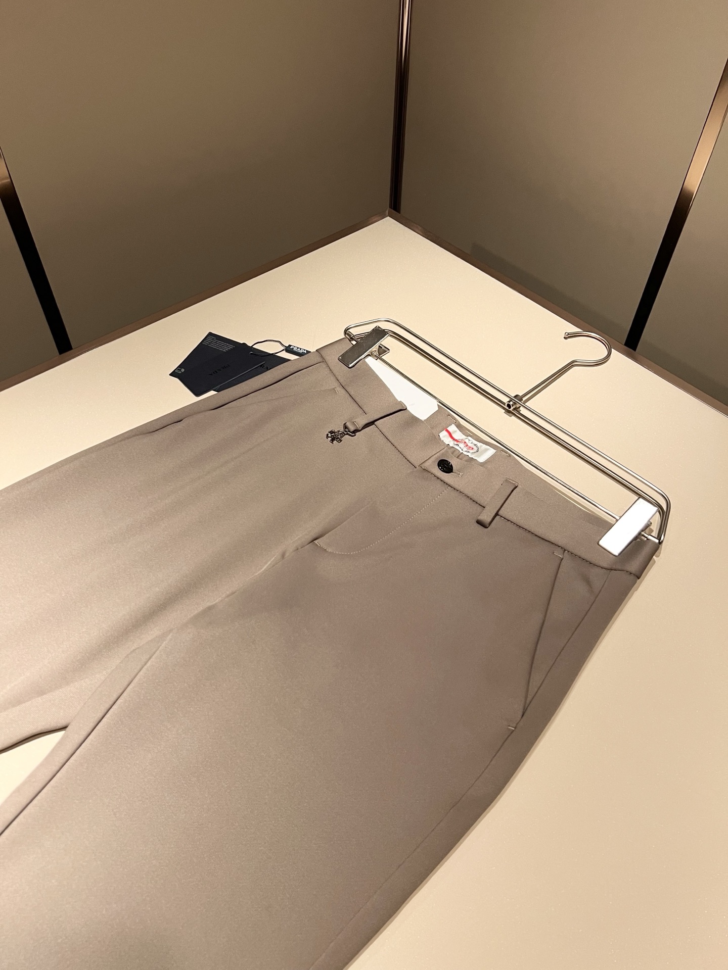 PRA*DA 普*达 2025秋冬新款弹力棉质混纺氨纶百搭西裤，男士经典商务休闲基础长裤西裤！贸易公司渠