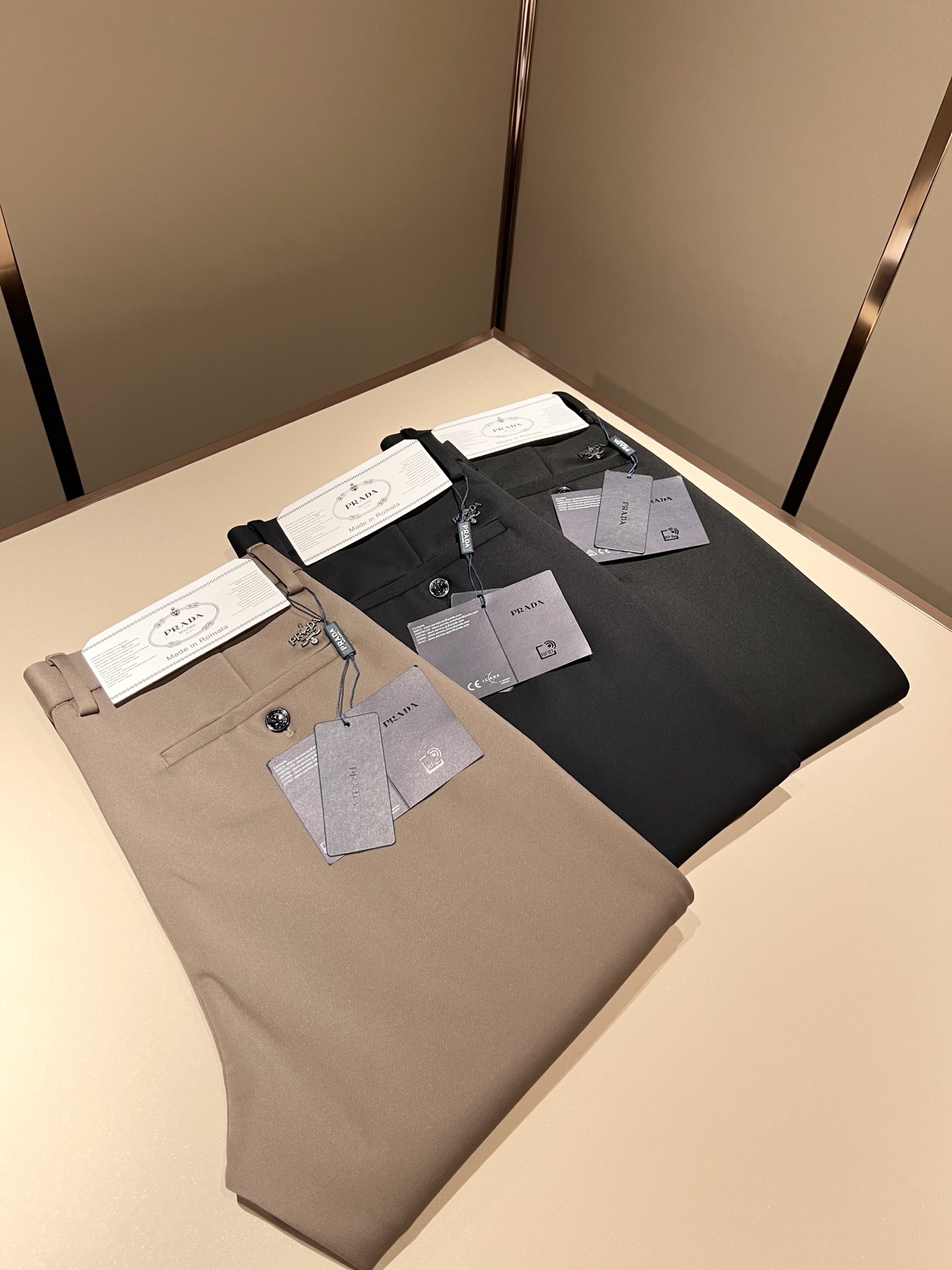 PRA*DA 普*达 2025秋冬新款弹力棉质混纺氨纶百搭西裤，男士经典商务休闲基础长裤西裤！贸易公司渠