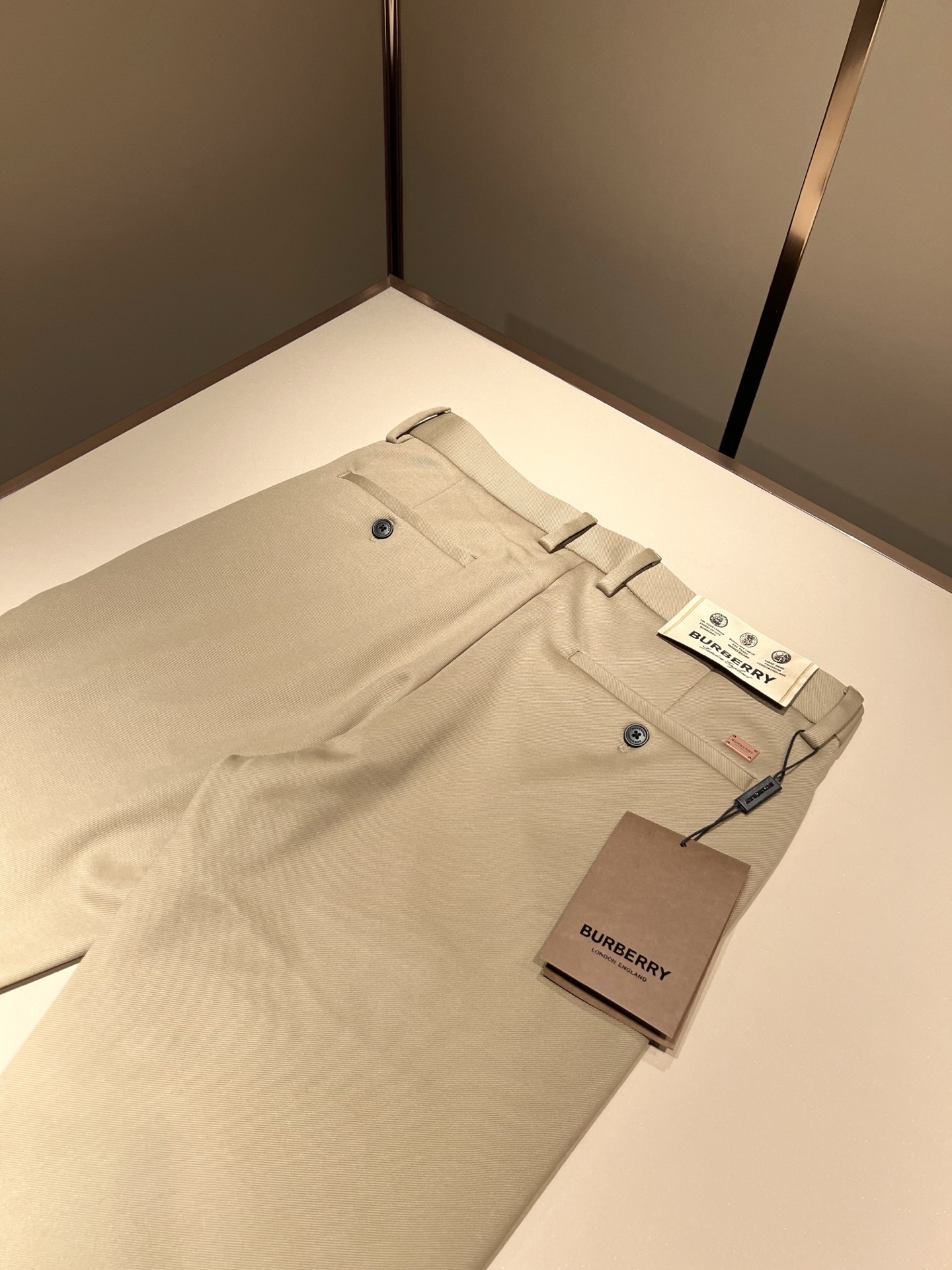 BURBER*Y巴*莉 2025秋冬男士休闲西裤，男士经典基础款小直筒裤 简洁纯色百搭款五金logo辅料