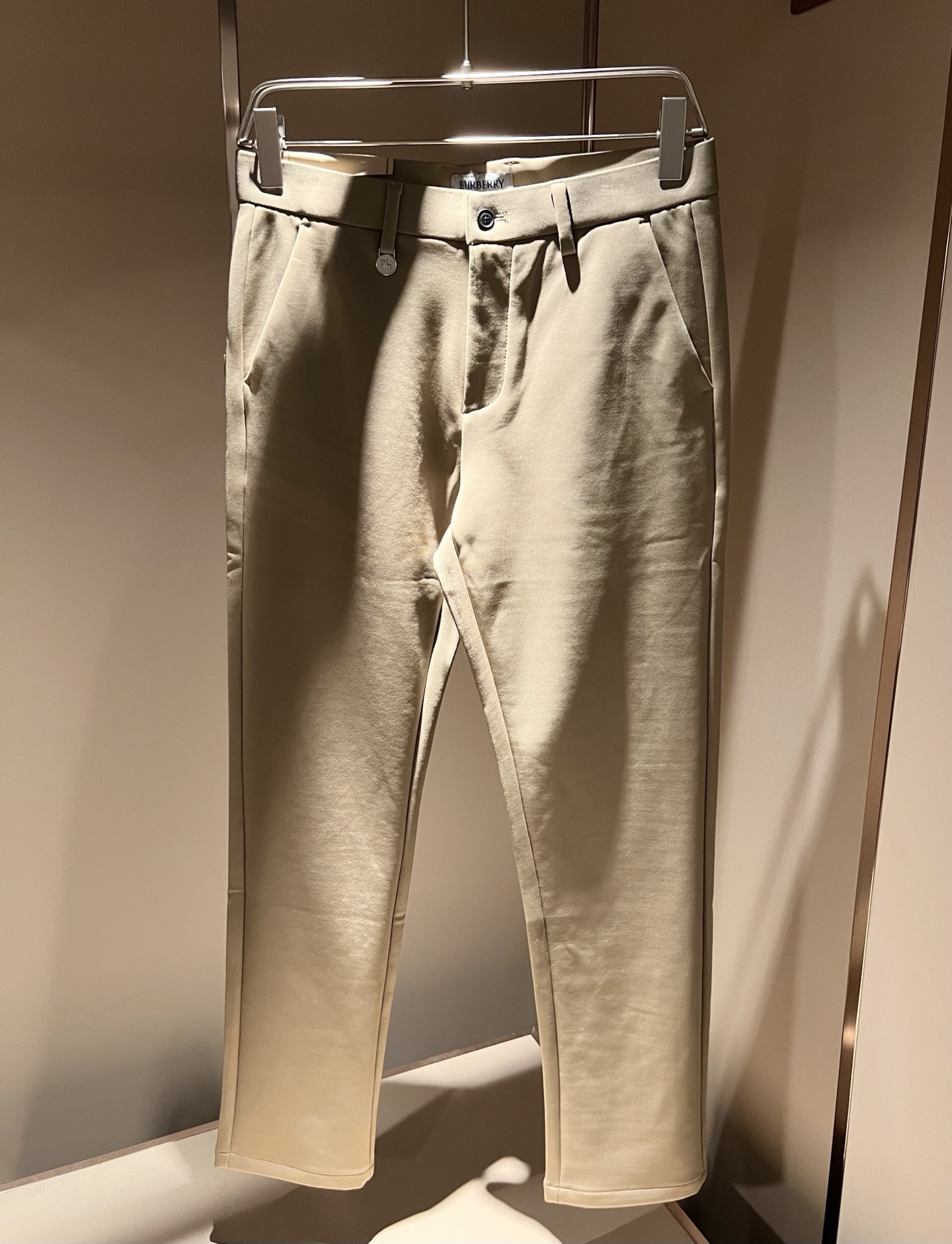 BURBER*Y巴*莉 2025秋冬男士休闲西裤，男士经典基础款小直筒裤 简洁纯色百搭款五金logo辅料