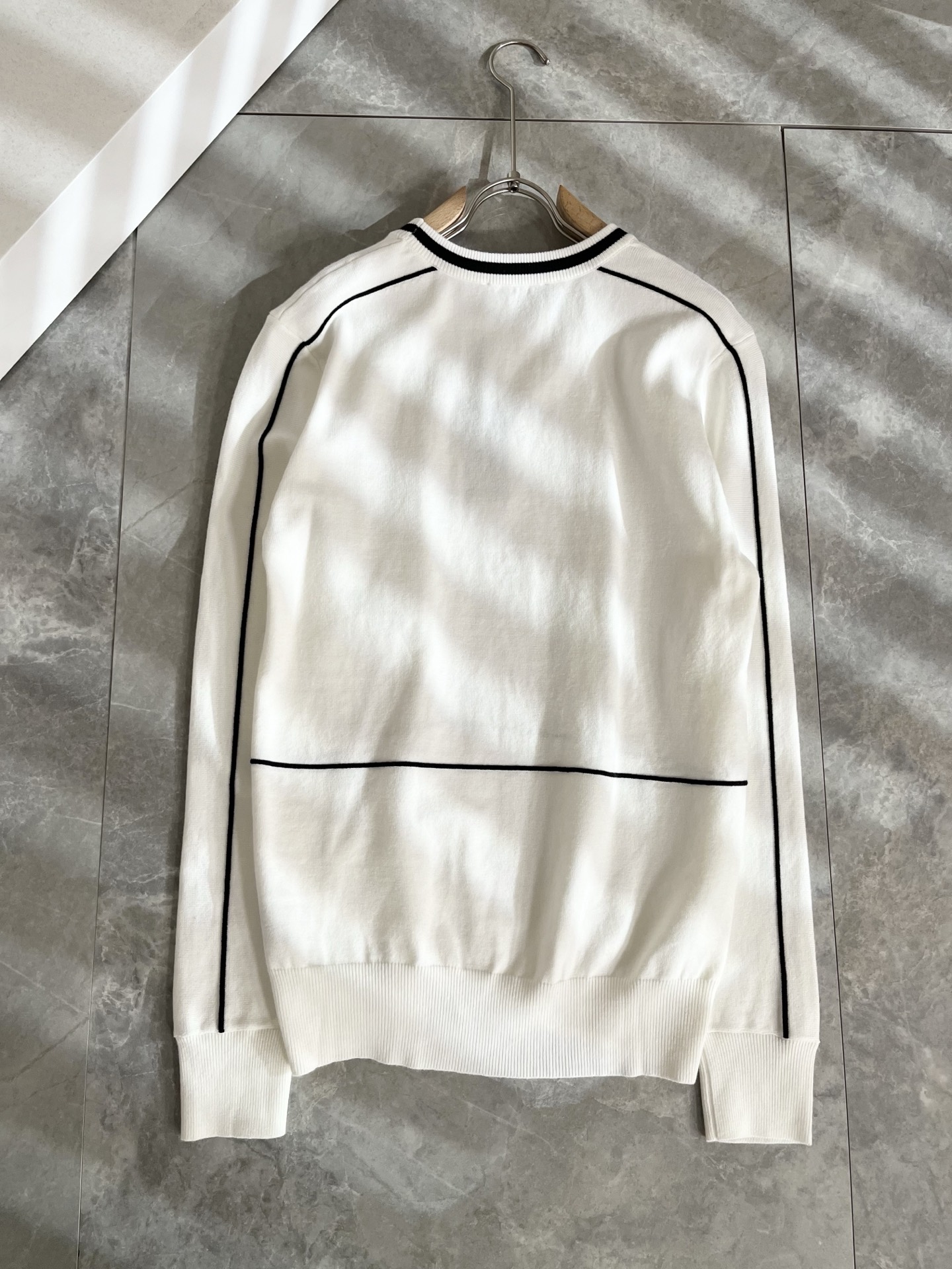 PRAD*A普*达2025秋冬新款男士针织羊毛衫，最新款全网独家首上！！~既经典有时尚百搭，谁不爱啊，将