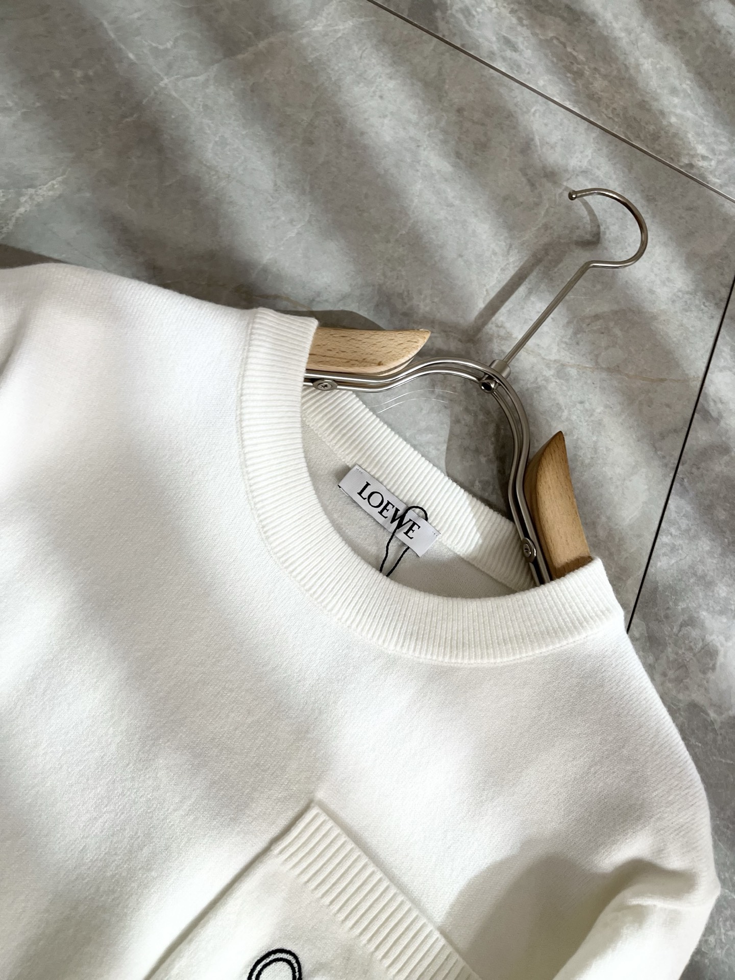 LO*WE/罗*威2025秋冬新款男女同款👫针织羊毛衫，贸易公司渠道货，2025年最新品，官柜同步售卖，