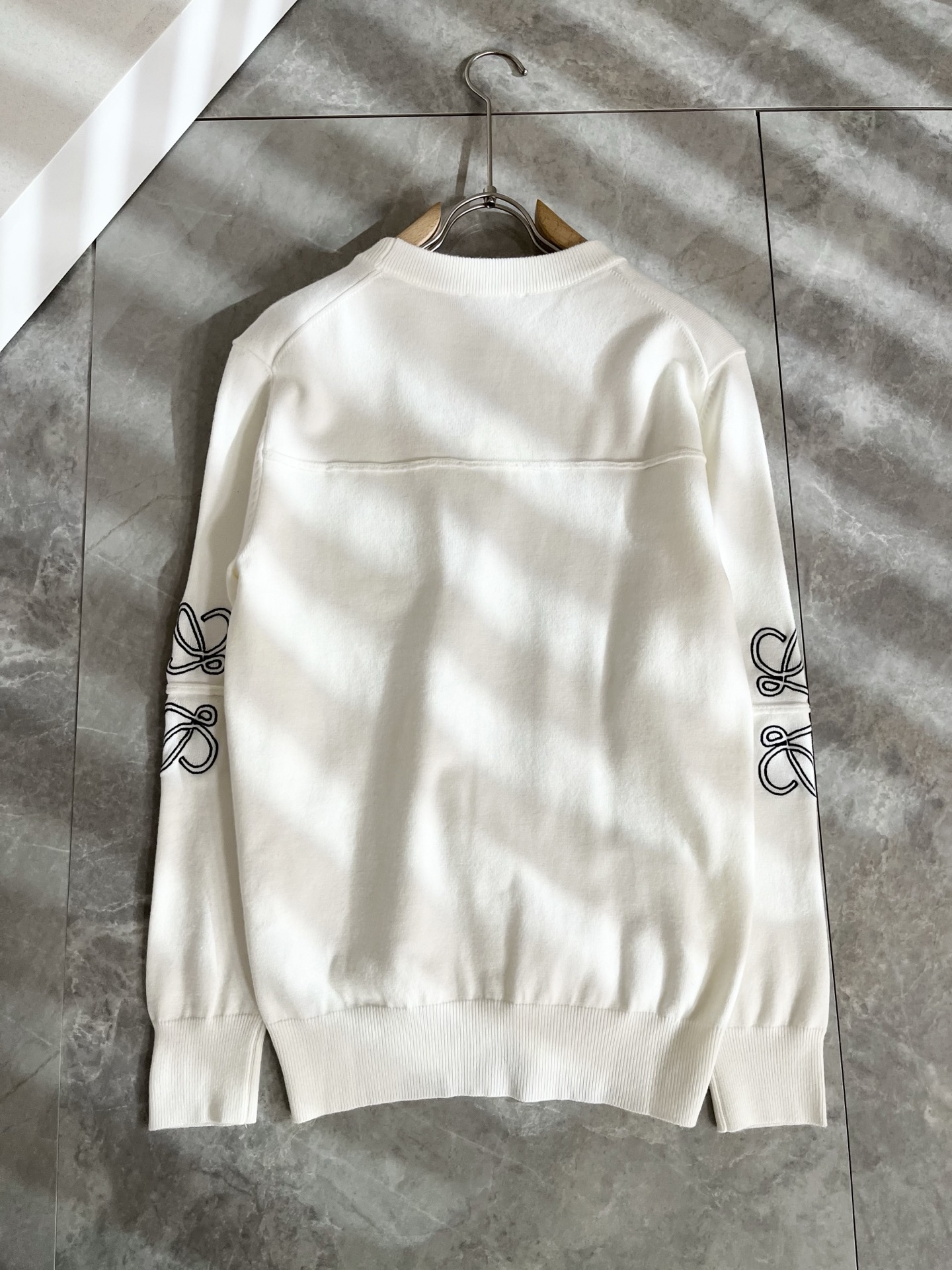 LO*WE/罗*威2025秋冬新款男女同款👫针织羊毛衫，贸易公司渠道货，2025年最新品，官柜同步售卖，