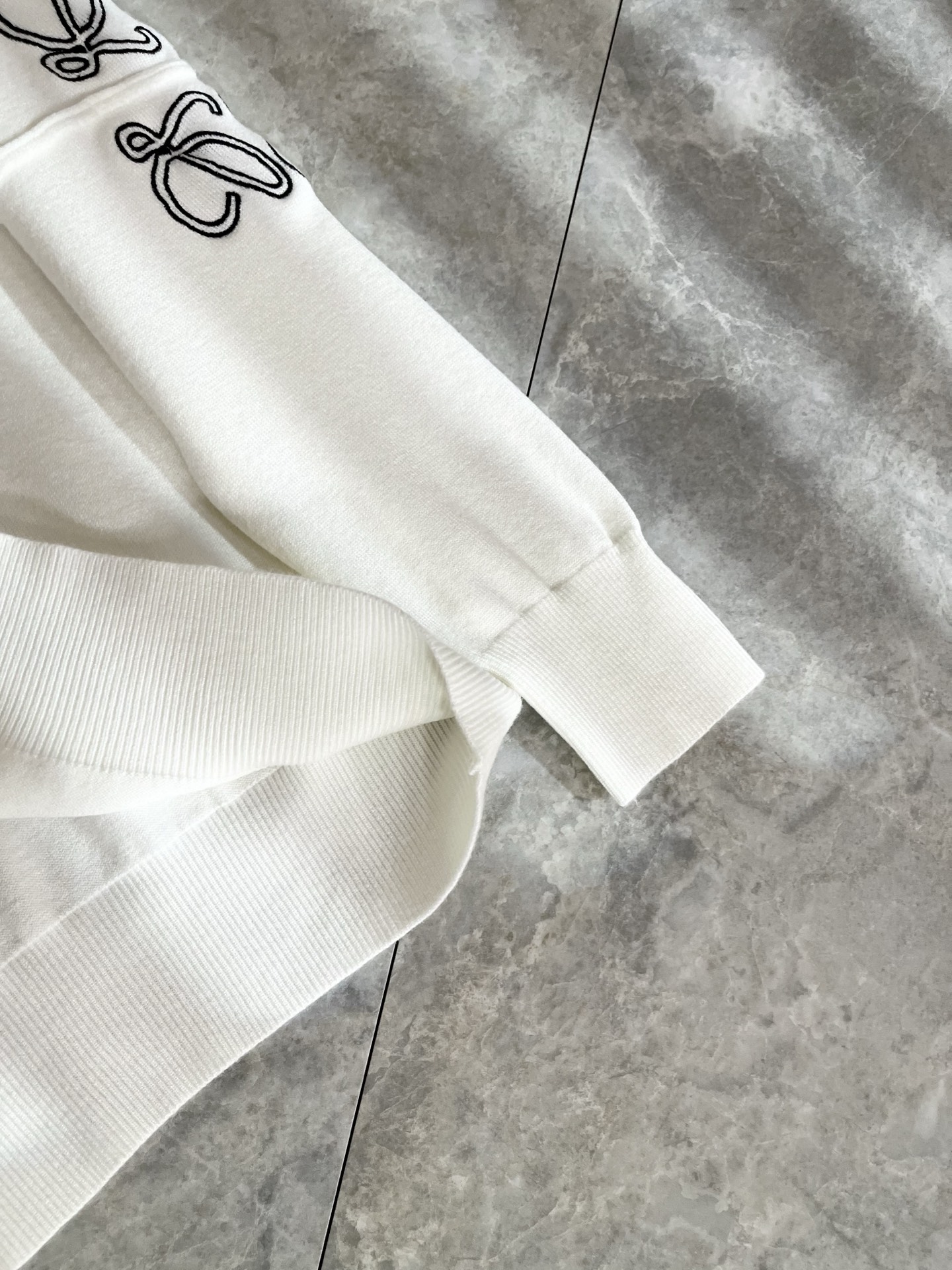 LO*WE/罗*威2025秋冬新款男女同款👫针织羊毛衫，贸易公司渠道货，2025年最新品，官柜同步售卖，