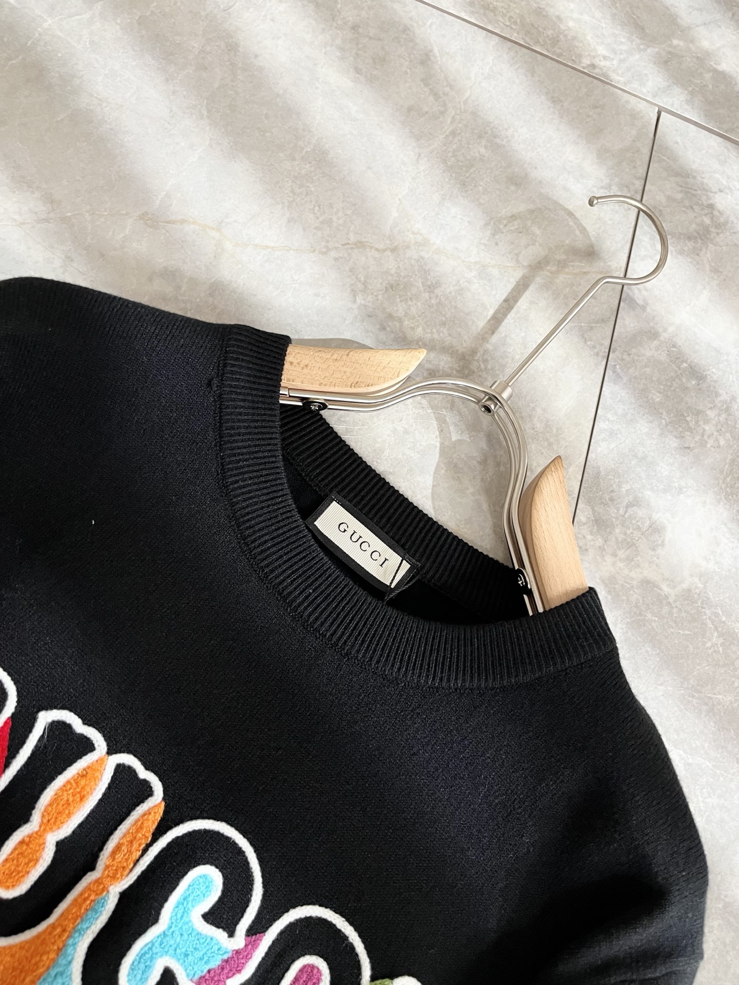 GUC*I 古家 2025秋冬新款男女同款👫 针织羊毛衫，胸前标志logo刺绣设计！贸易公司渠道稀出，同