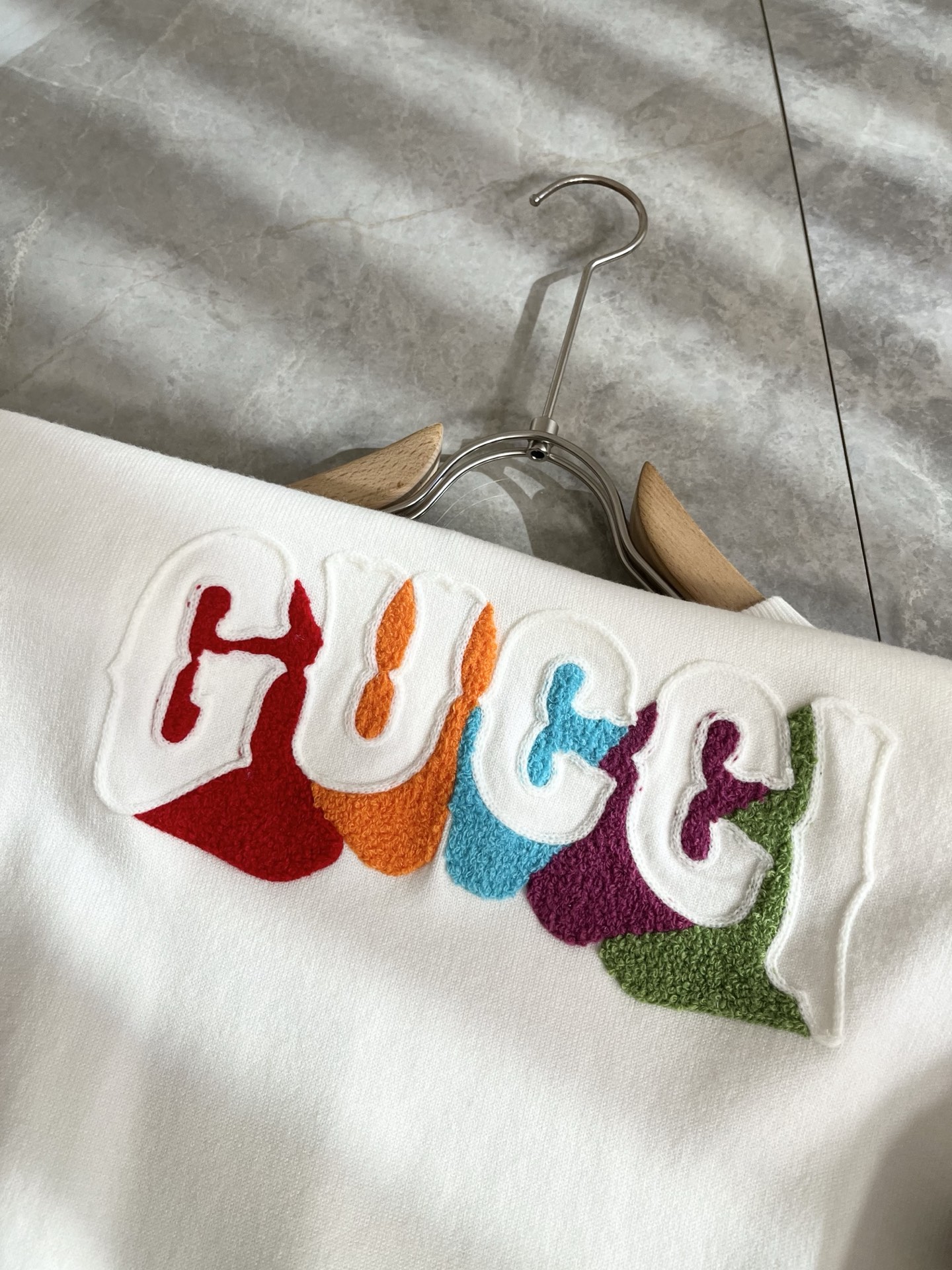 GUC*I 古家 2025秋冬新款男女同款👫 针织羊毛衫，胸前标志logo刺绣设计！贸易公司渠道稀出，同