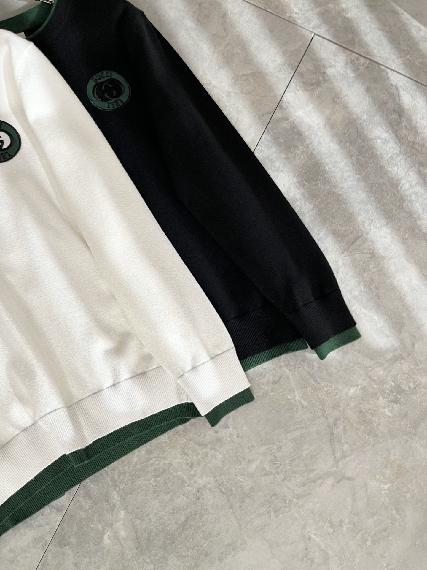 GUC*I 古家 2025秋冬新款男女同款👫 针织羊毛衫，胸前标志logo刺绣设计！贸易公司渠道稀出，同