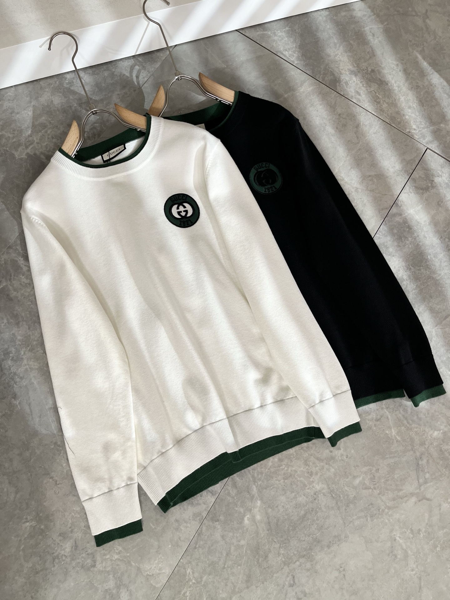 GUC*I 古家 2025秋冬新款男女同款👫 针织羊毛衫，胸前标志logo刺绣设计！贸易公司渠道稀出，同