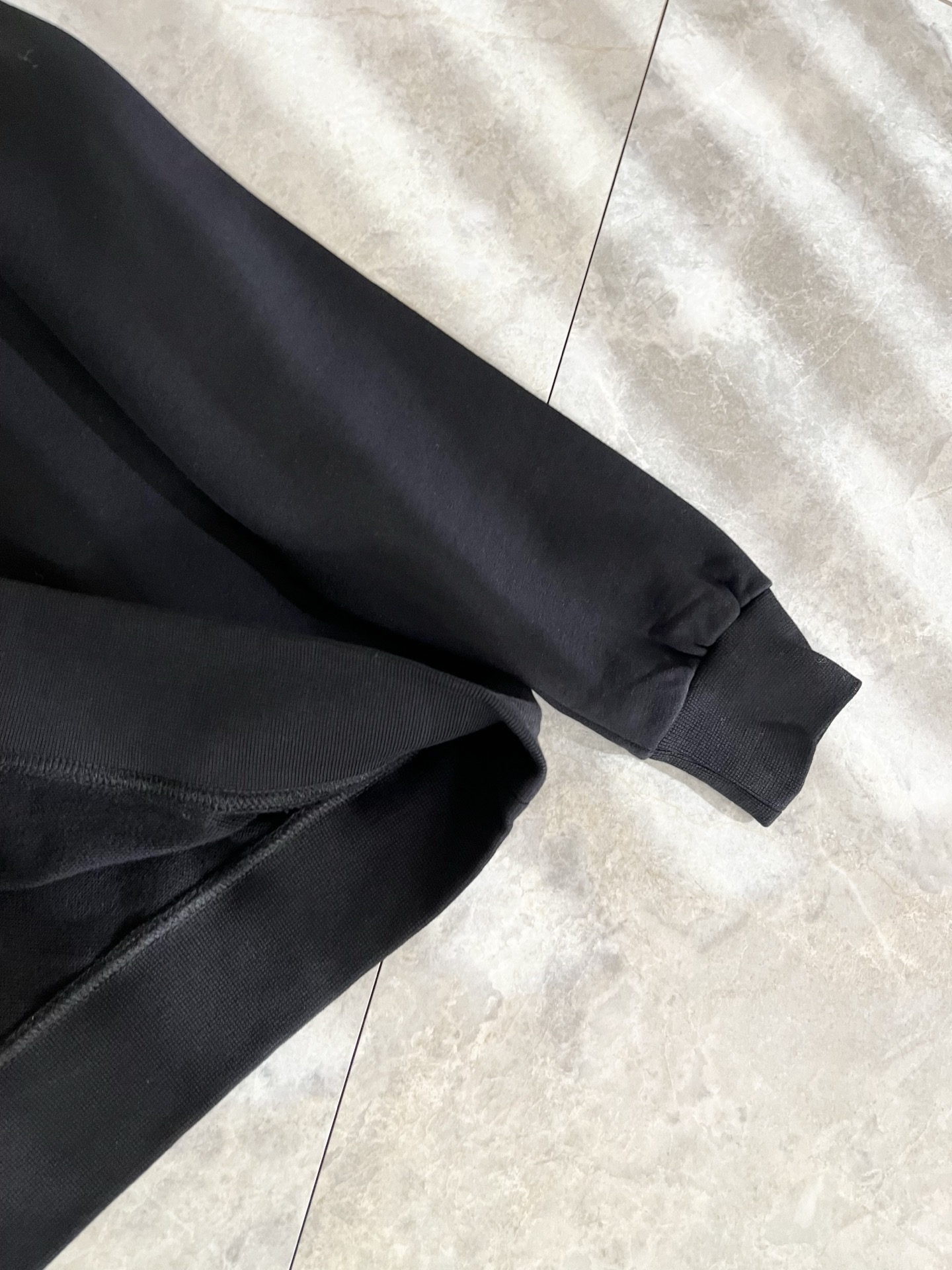 KENZ*高田*三2025秋冬新品男女同款👫卫衣，工艺“传承经典著作改良后的新品更加的具有立体感官，设计