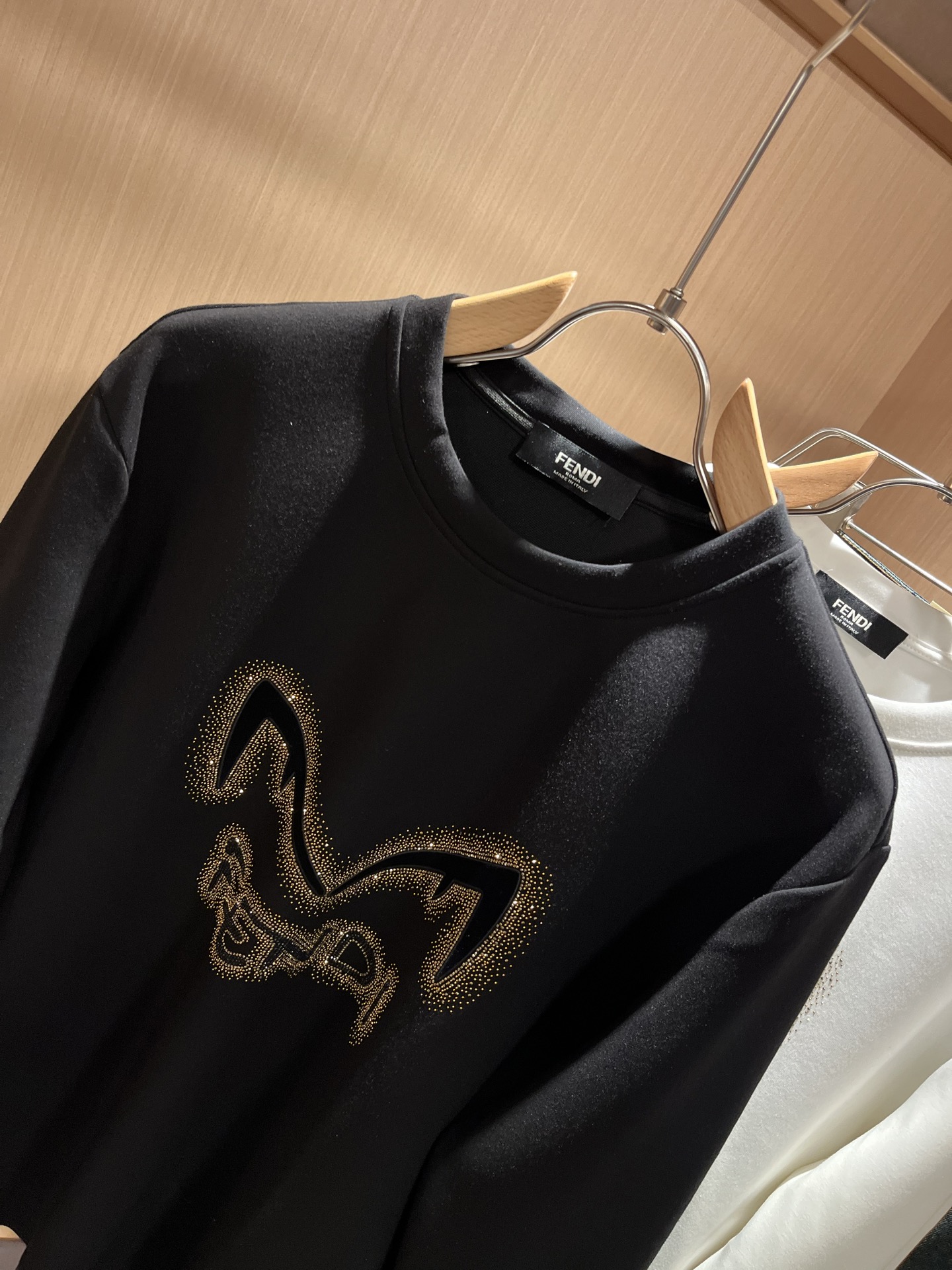 【⚠️最大穿240斤】 FEN*I 芬*迪2025秋冬新款FD家族男女同款卫衣，男女同款👫百搭。意大利原