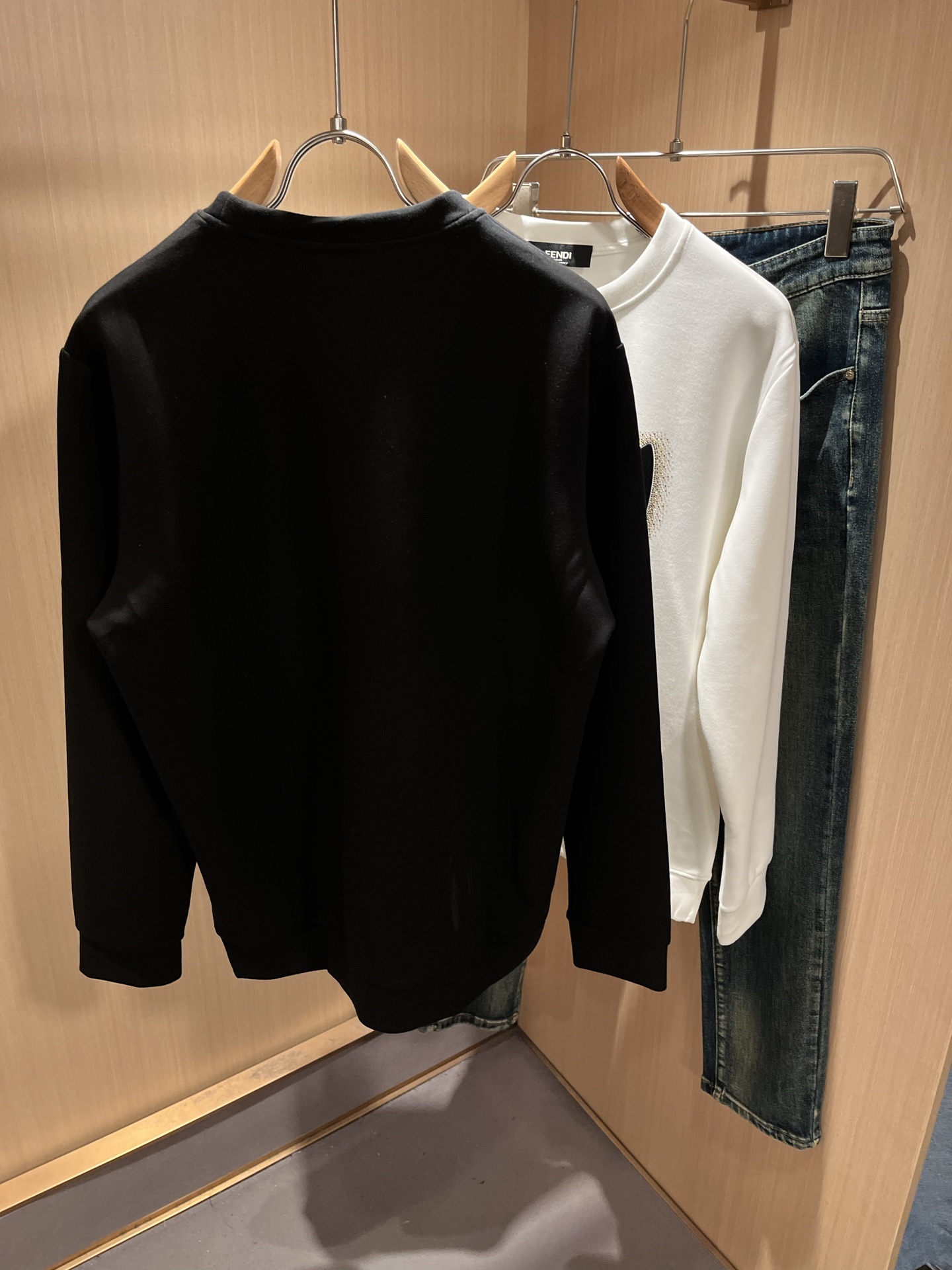 【⚠️最大穿240斤】 FEN*I 芬*迪2025秋冬新款FD家族男女同款卫衣，男女同款👫百搭。意大利原