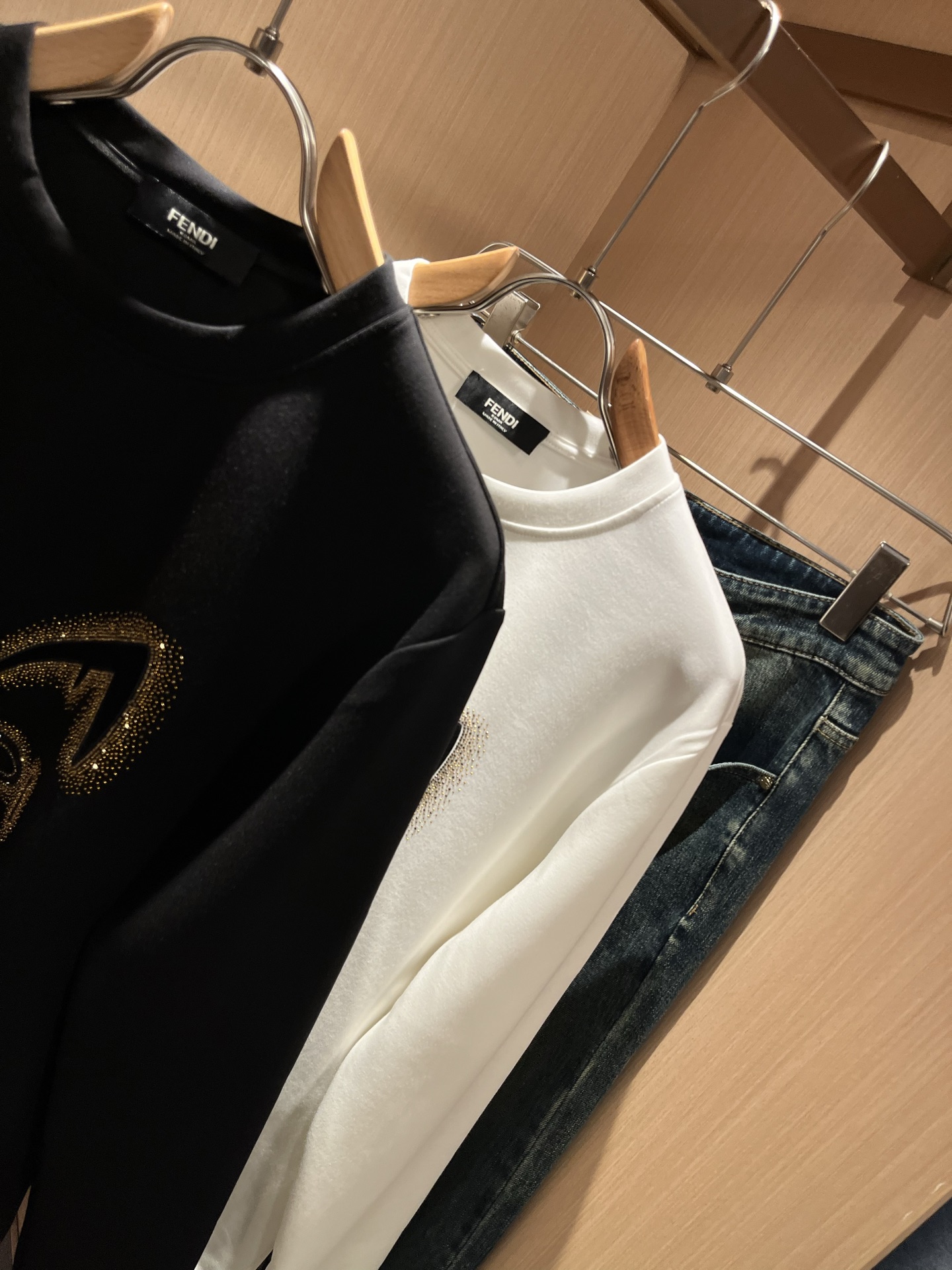 【⚠️最大穿240斤】 FEN*I 芬*迪2025秋冬新款FD家族男女同款卫衣，男女同款👫百搭。意大利原