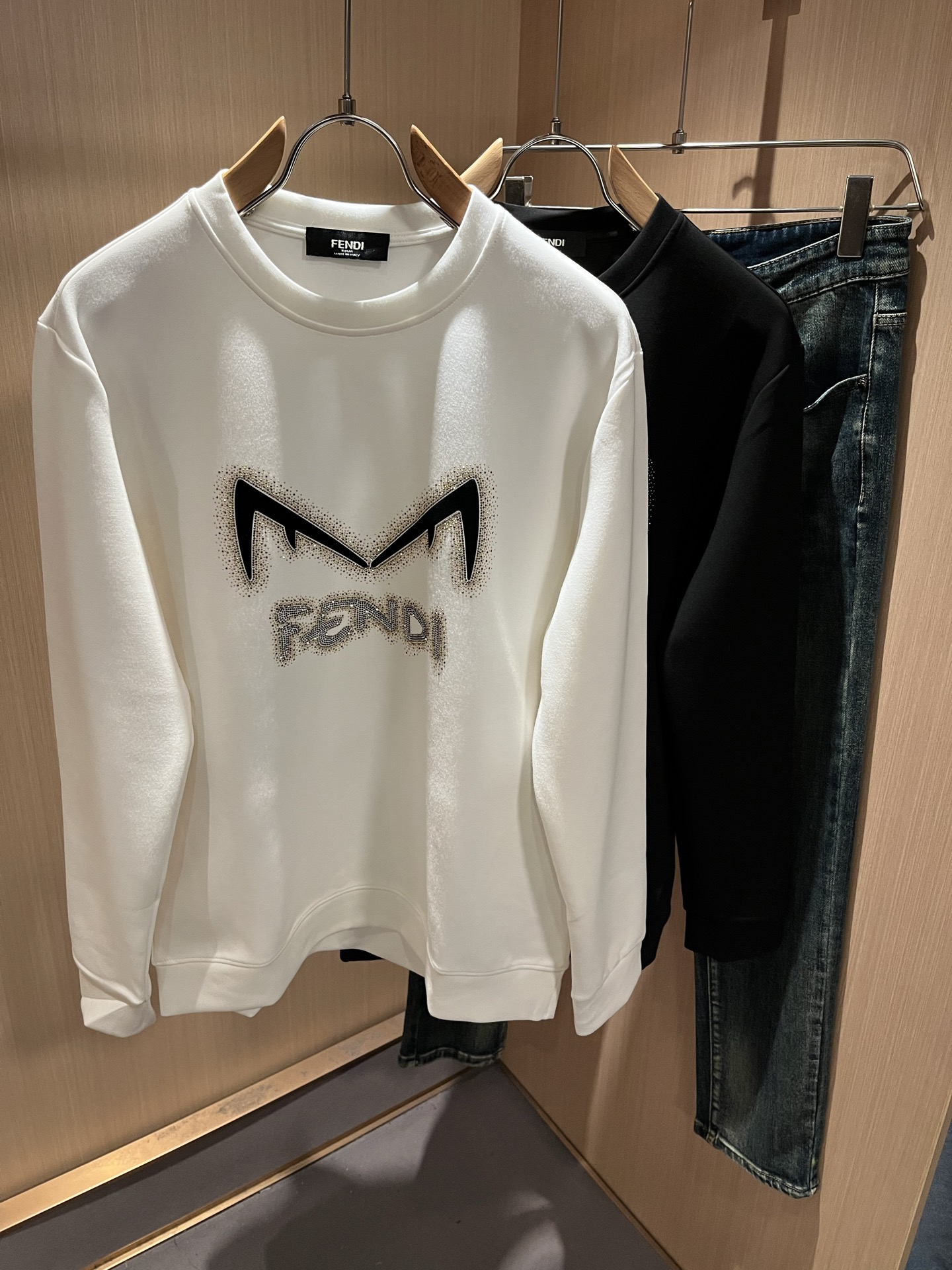 【⚠️最大穿240斤】 FEN*I 芬*迪2025秋冬新款FD家族男女同款卫衣，男女同款👫百搭。意大利原