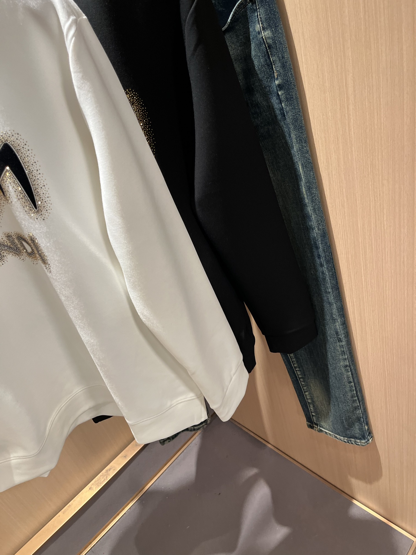 【⚠️最大穿240斤】 FEN*I 芬*迪2025秋冬新款FD家族男女同款卫衣，男女同款👫百搭。意大利原