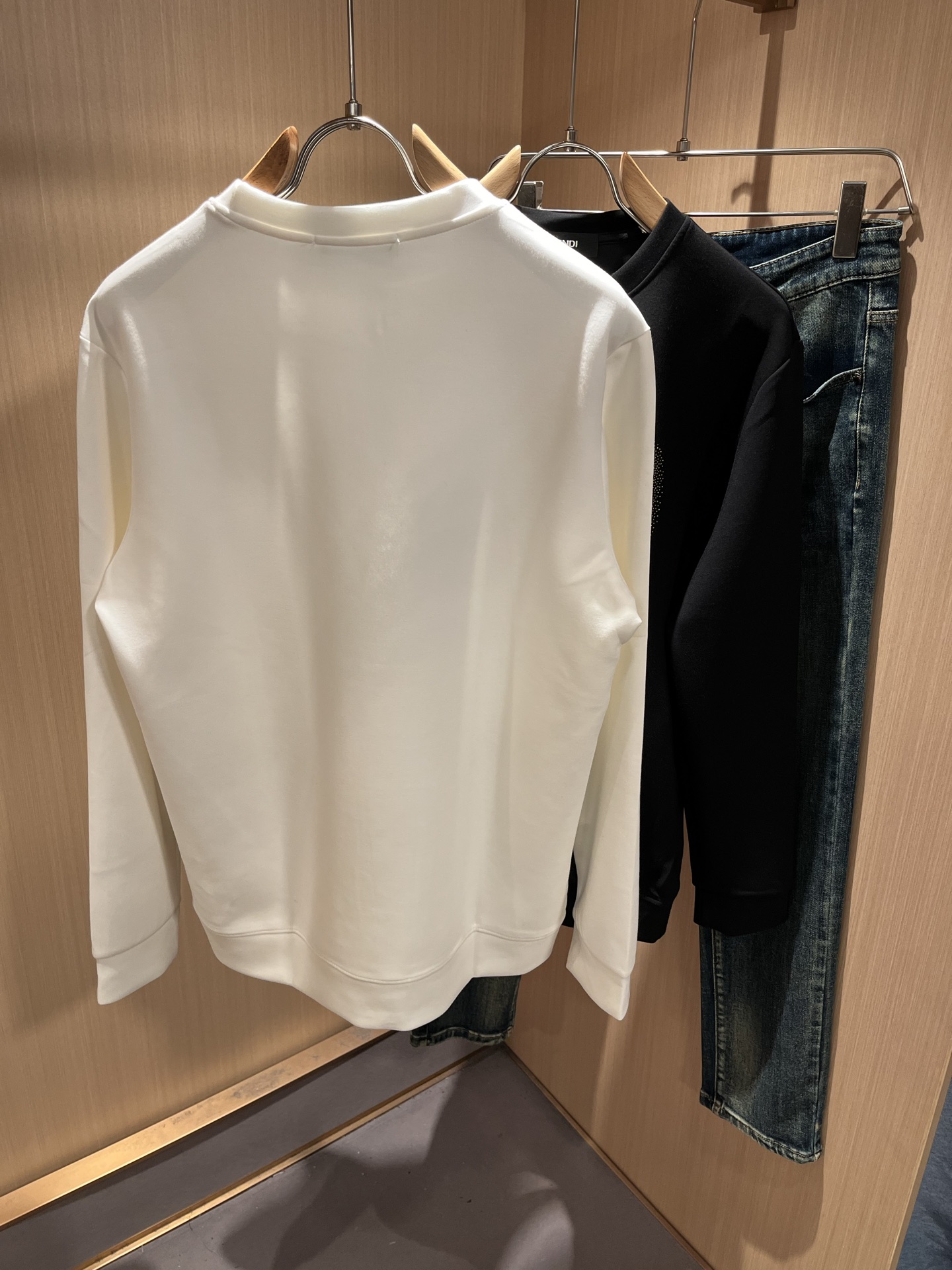 【⚠️最大穿240斤】 FEN*I 芬*迪2025秋冬新款FD家族男女同款卫衣，男女同款👫百搭。意大利原