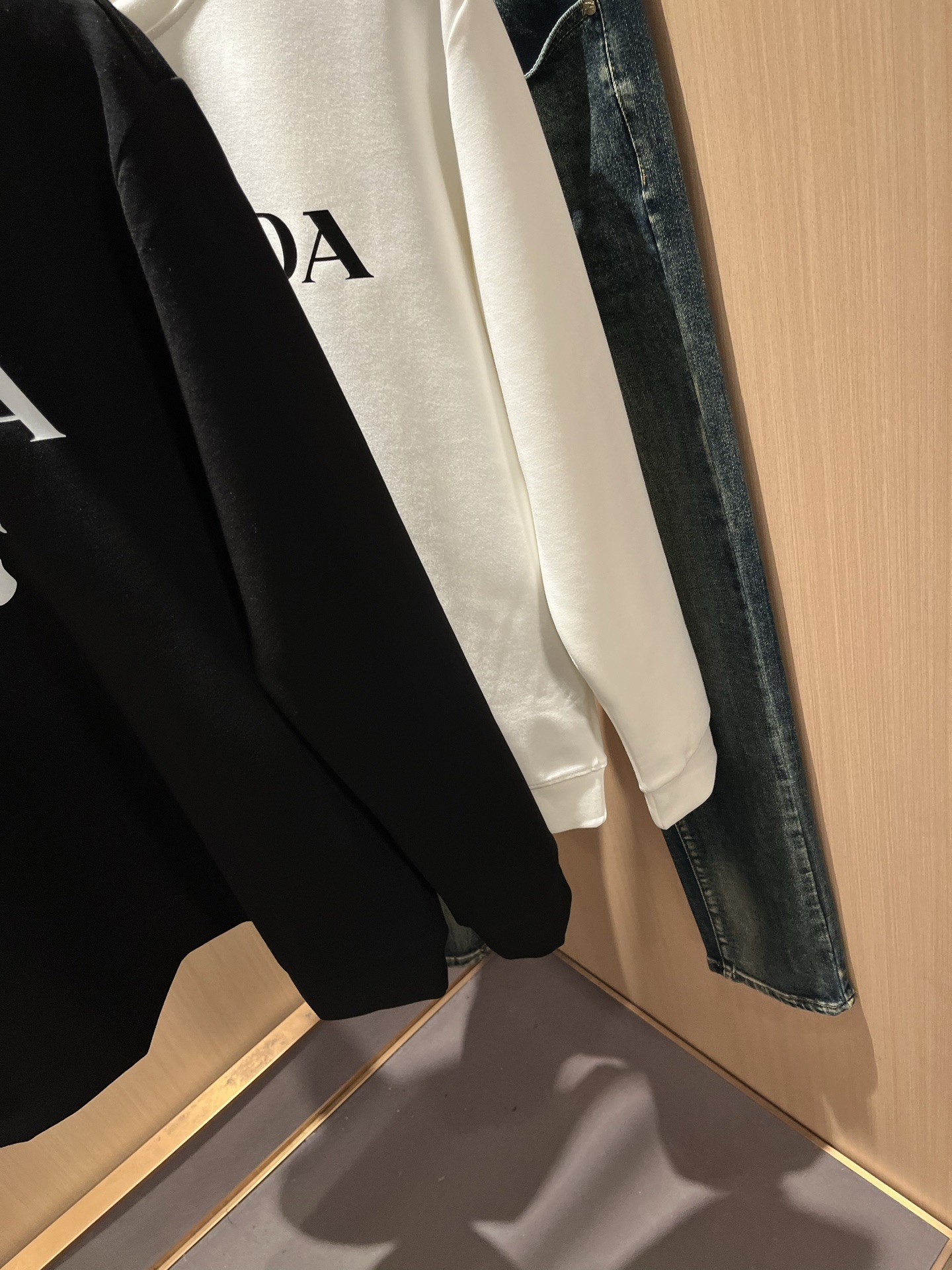 【⚠️最大穿240斤】 PRAD*A普*达2025秋冬新款男女同款👫卫衣，最新款全网独家首上！！~既经典