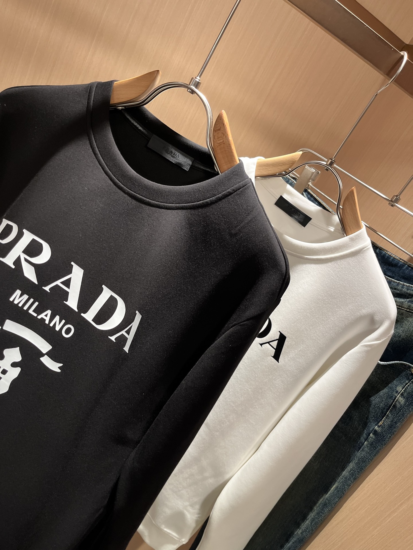 【⚠️最大穿240斤】 PRAD*A普*达2025秋冬新款男女同款👫卫衣，最新款全网独家首上！！~既经典