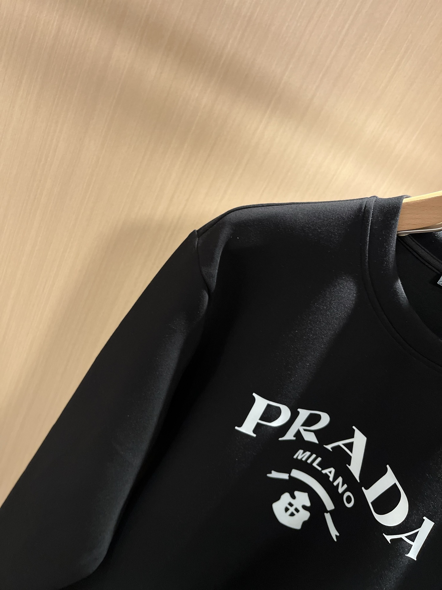 【⚠️最大穿240斤】 PRAD*A普*达2025秋冬新款男女同款👫卫衣，最新款全网独家首上！！~既经典