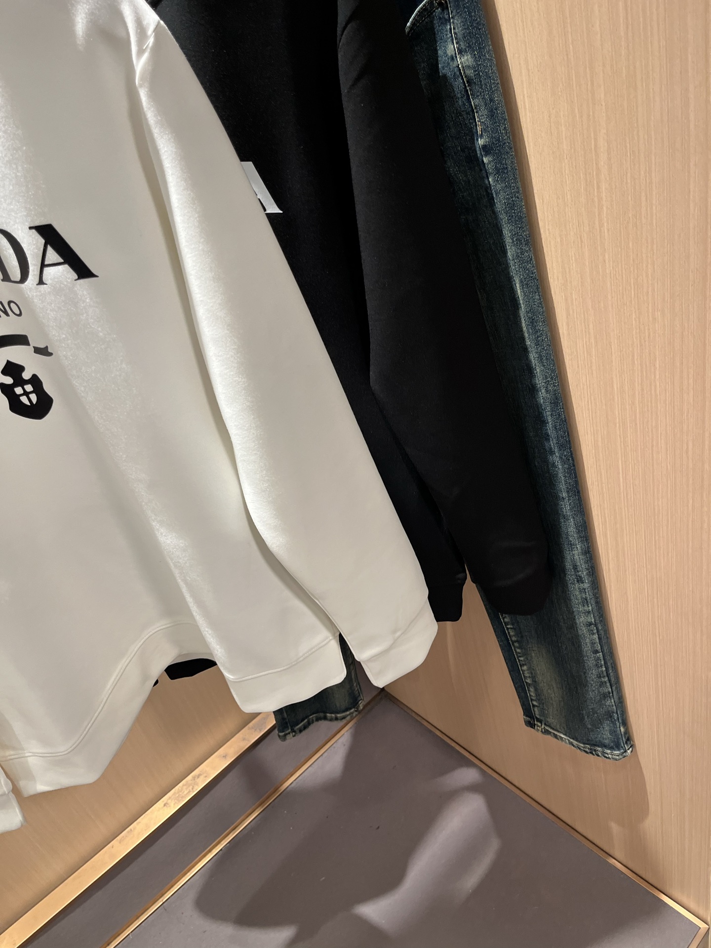 【⚠️最大穿240斤】 PRAD*A普*达2025秋冬新款男女同款👫卫衣，最新款全网独家首上！！~既经典