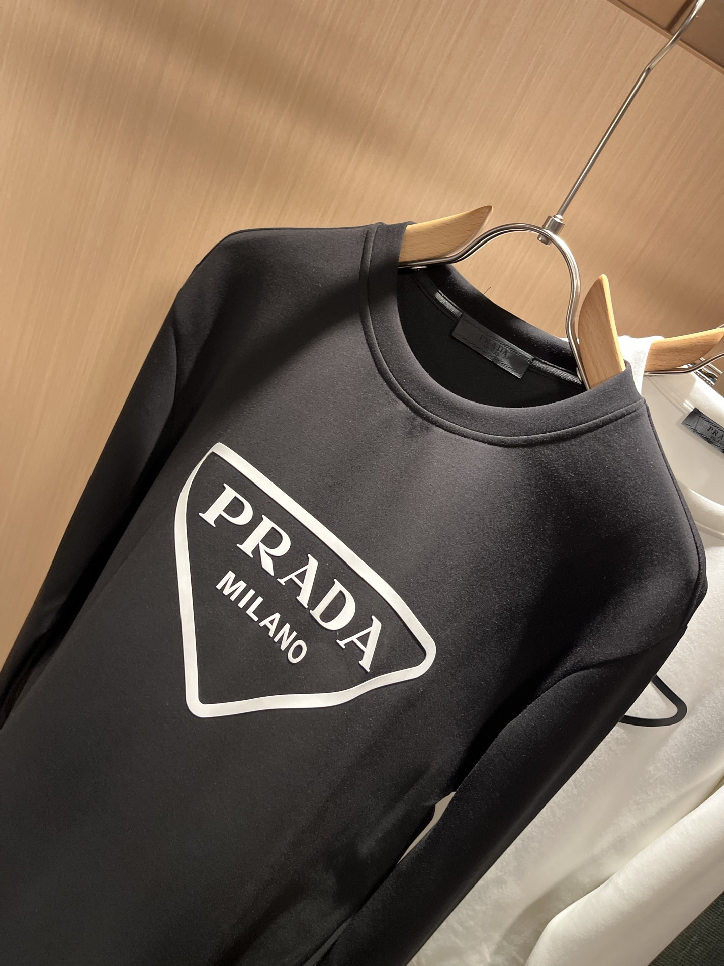 【⚠️最大穿240斤】 PRAD*A普*达2025秋冬新款男女同款👫卫衣，最新款全网独家首上！！~既经典