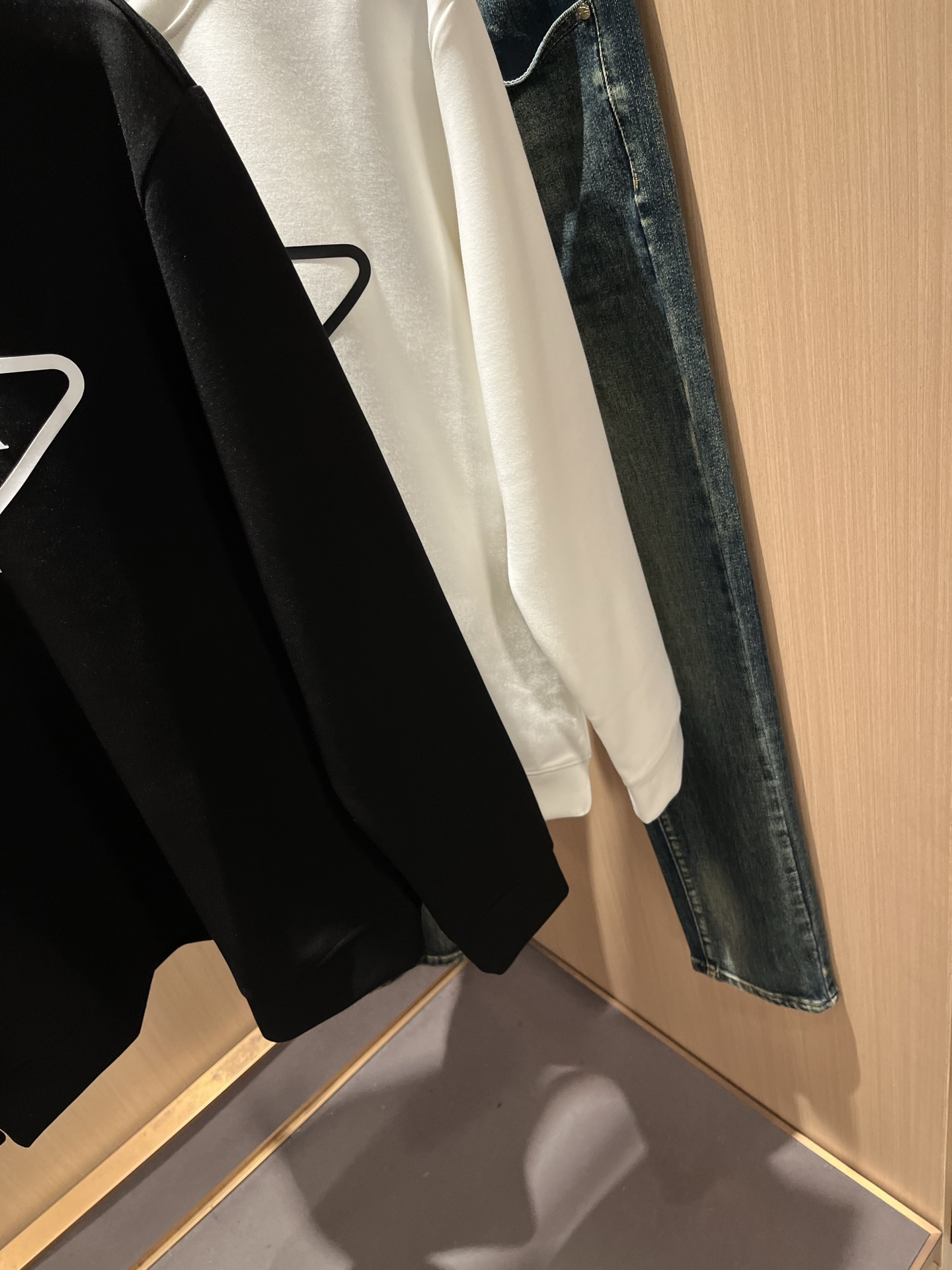 【⚠️最大穿240斤】 PRAD*A普*达2025秋冬新款男女同款👫卫衣，最新款全网独家首上！！~既经典