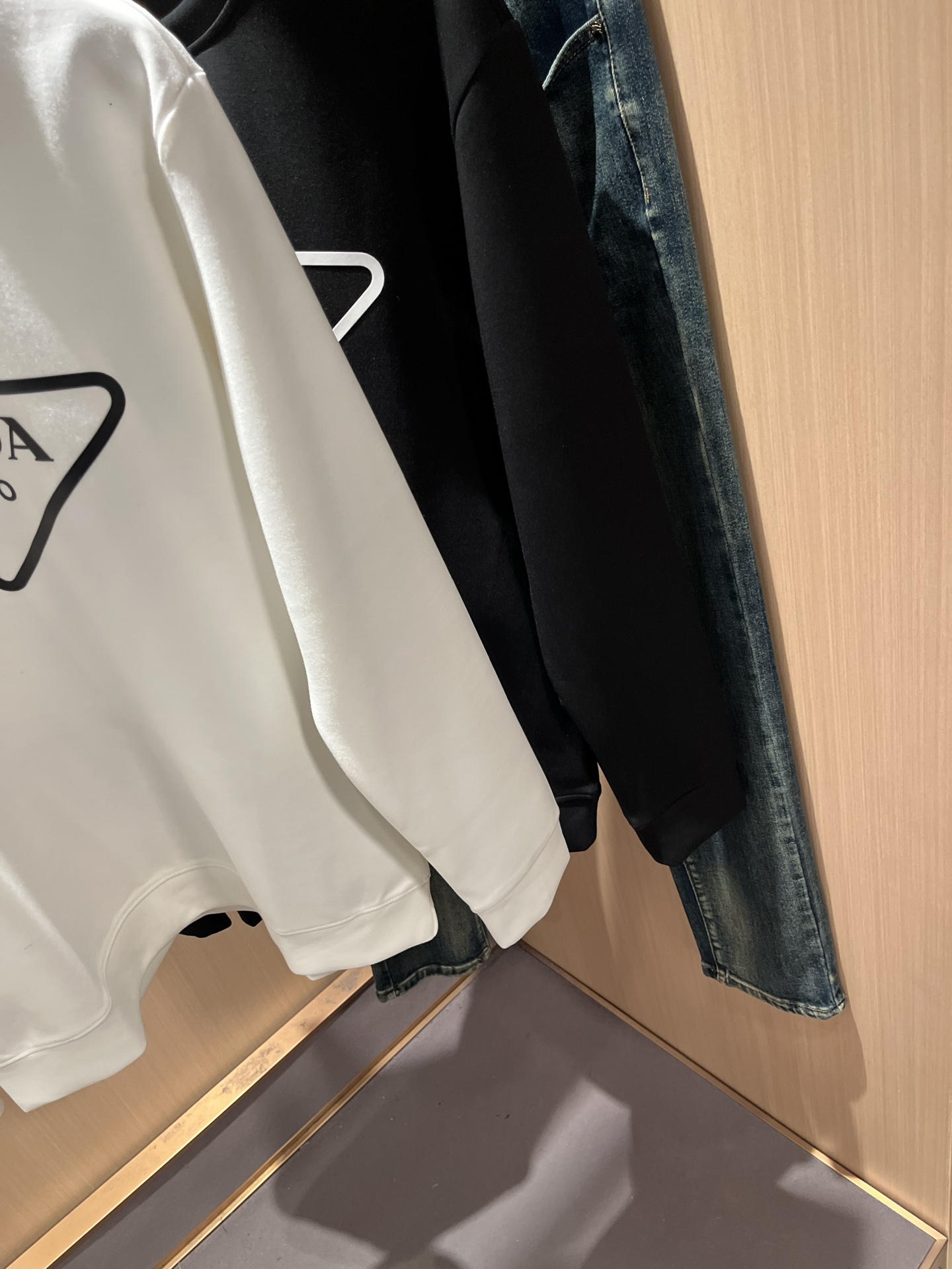 【⚠️最大穿240斤】 PRAD*A普*达2025秋冬新款男女同款👫卫衣，最新款全网独家首上！！~既经典