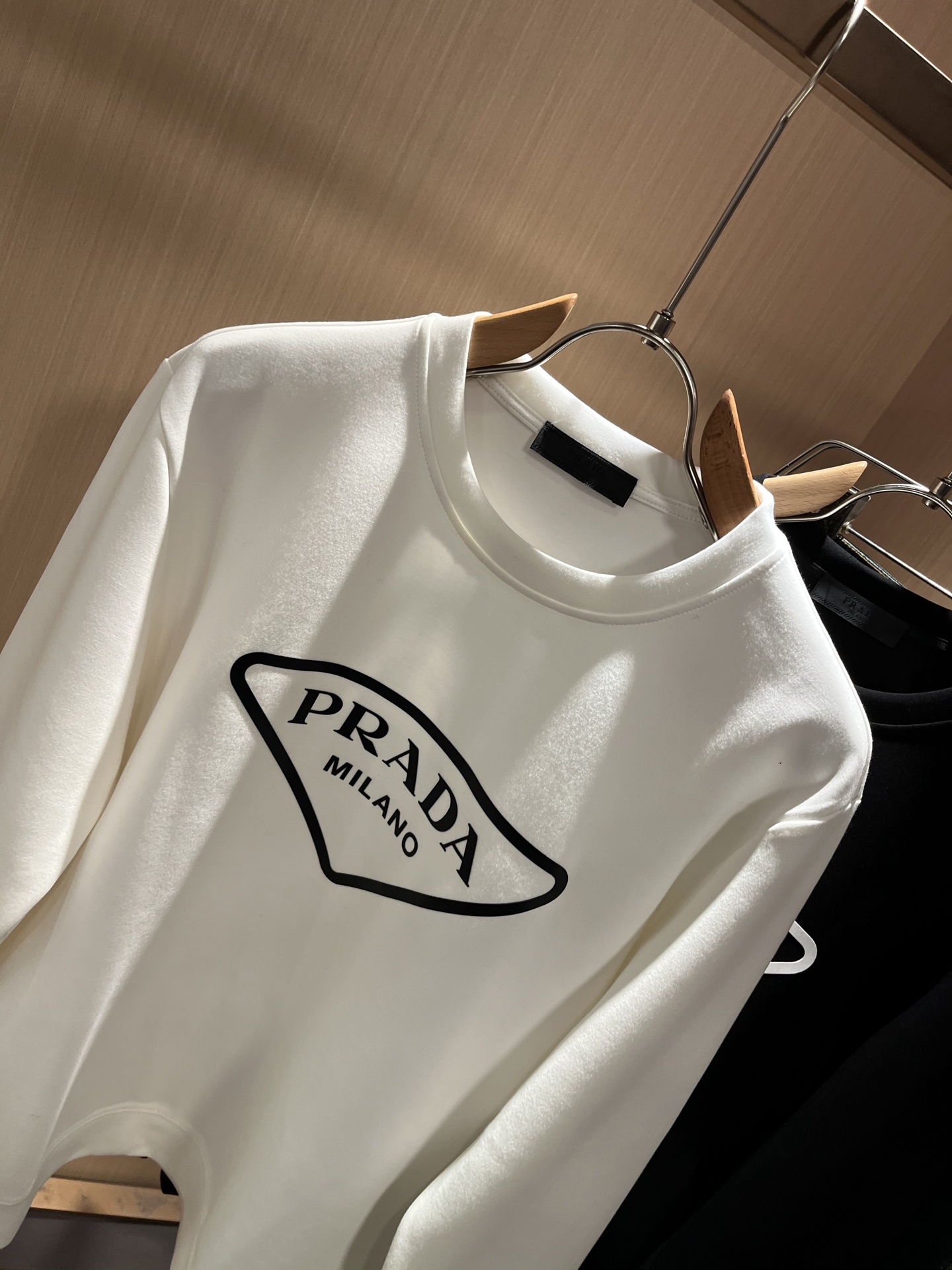 【⚠️最大穿240斤】 PRAD*A普*达2025秋冬新款男女同款👫卫衣，最新款全网独家首上！！~既经典