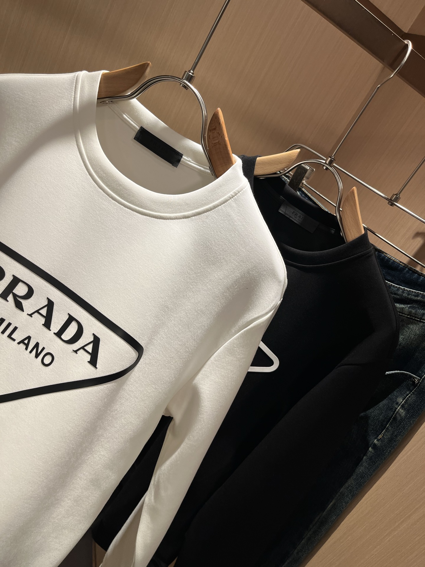 【⚠️最大穿240斤】 PRAD*A普*达2025秋冬新款男女同款👫卫衣，最新款全网独家首上！！~既经典