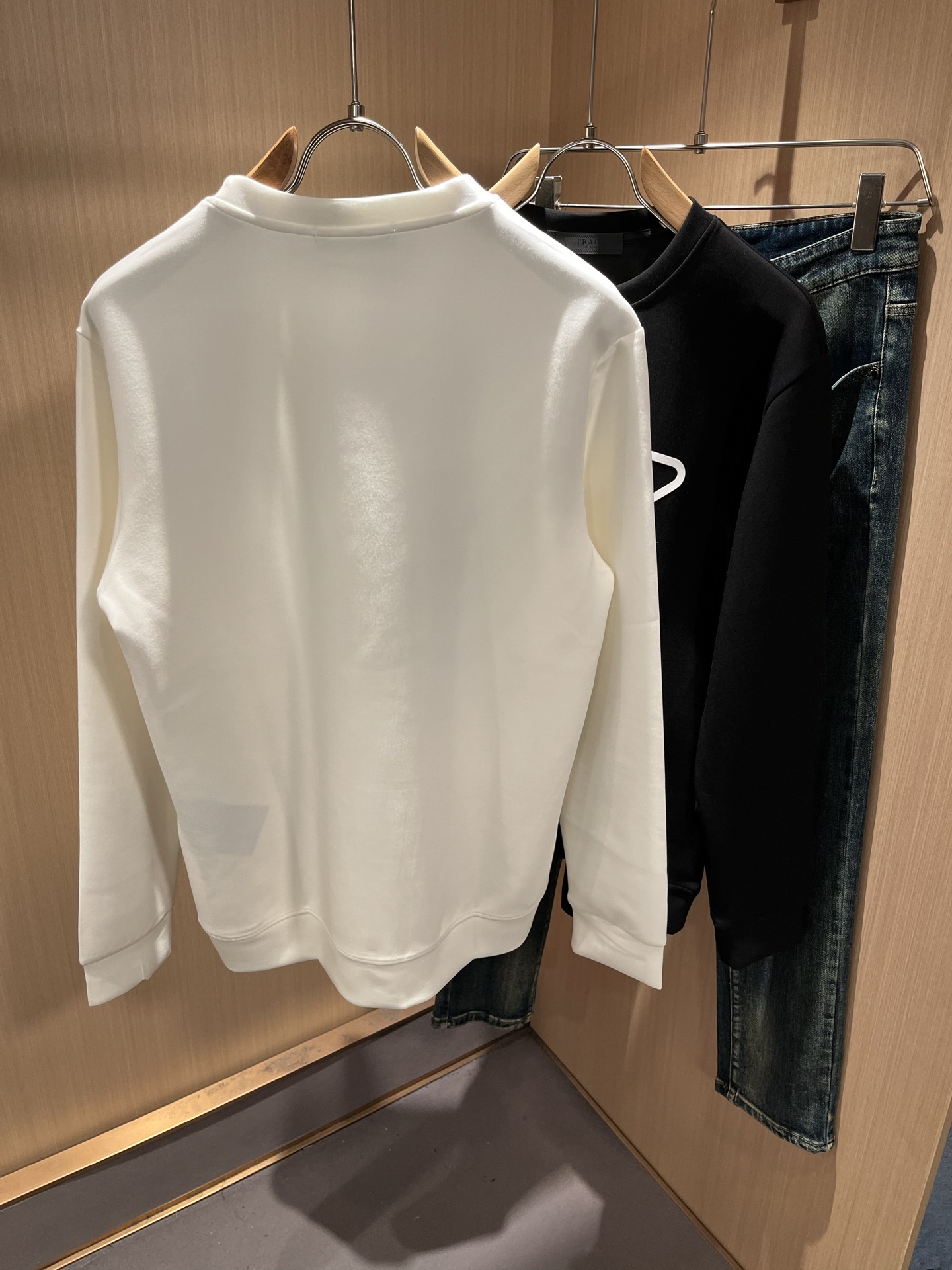 【⚠️最大穿240斤】 PRAD*A普*达2025秋冬新款男女同款👫卫衣，最新款全网独家首上！！~既经典