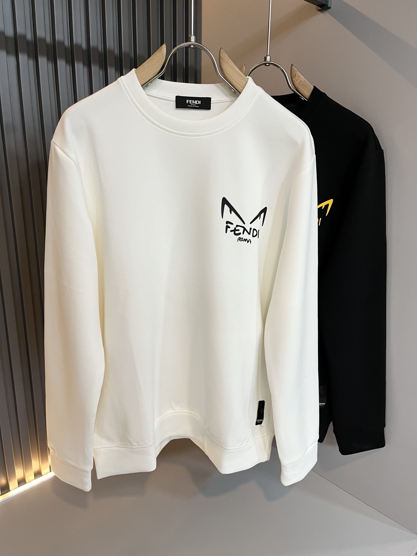 【⚠️最大穿240斤】 FEN*I 芬*迪2025秋冬新款FD家族男女同款卫衣，男女同款👫百搭。意大利原