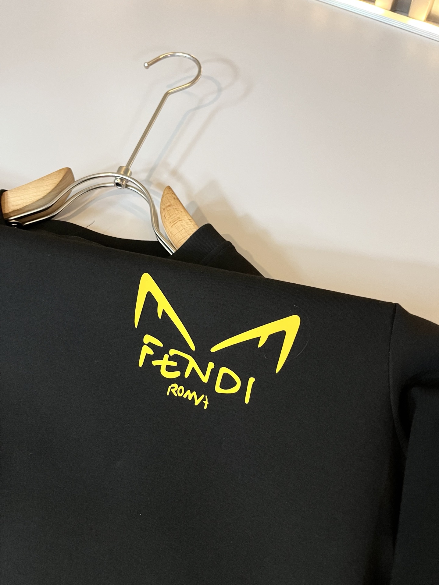 【⚠️最大穿240斤】 FEN*I 芬*迪2025秋冬新款FD家族男女同款卫衣，男女同款👫百搭。意大利原