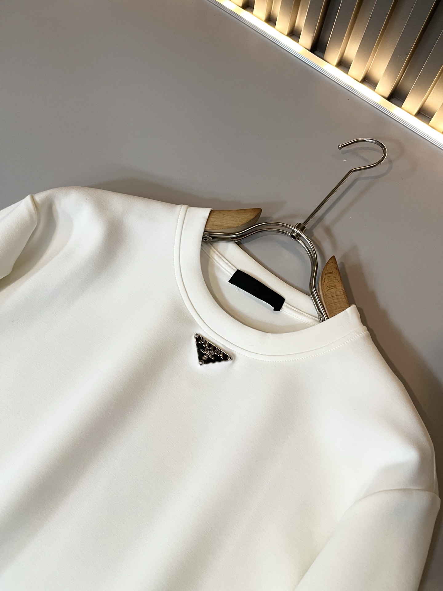 【⚠️最大穿240斤】 PRAD*A普*达2025秋冬新款男女同款👫卫衣，最新款全网独家首上！！~既经典