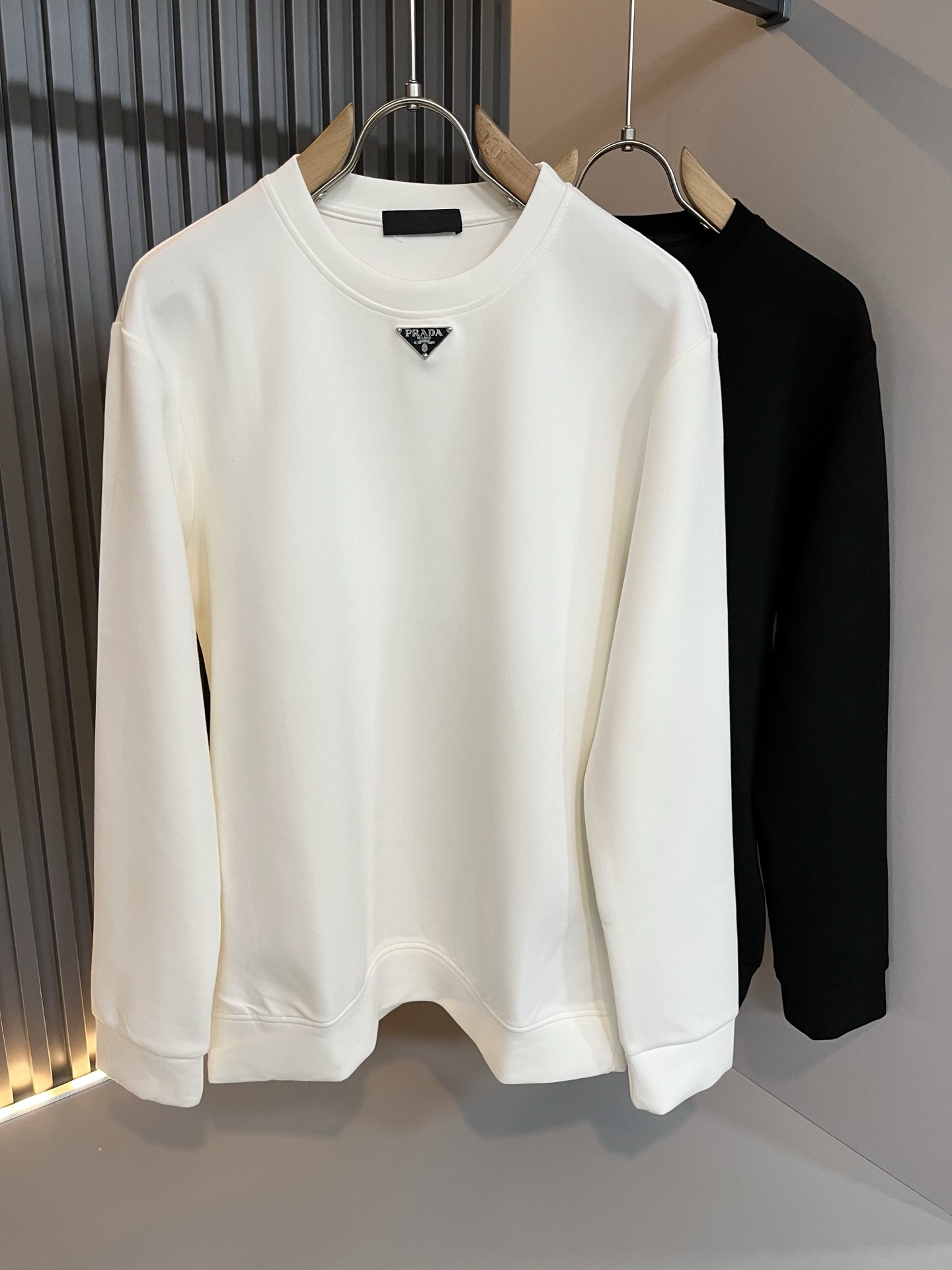 【⚠️最大穿240斤】 PRAD*A普*达2025秋冬新款男女同款👫卫衣，最新款全网独家首上！！~既经典