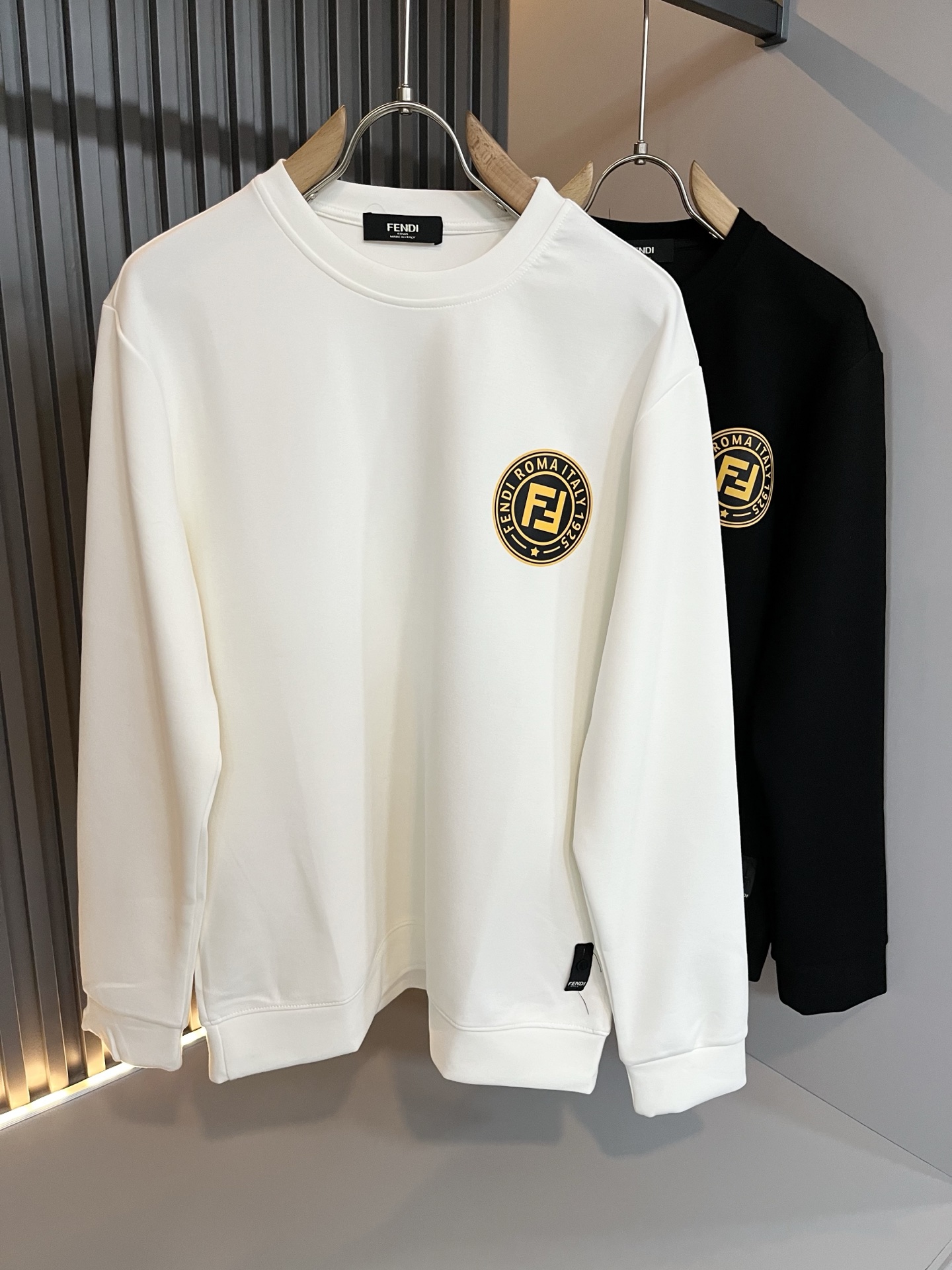 【⚠️最大穿240斤】 FEN*I 芬*迪2025秋冬新款FD家族男女同款卫衣，男女同款👫百搭。意大利原