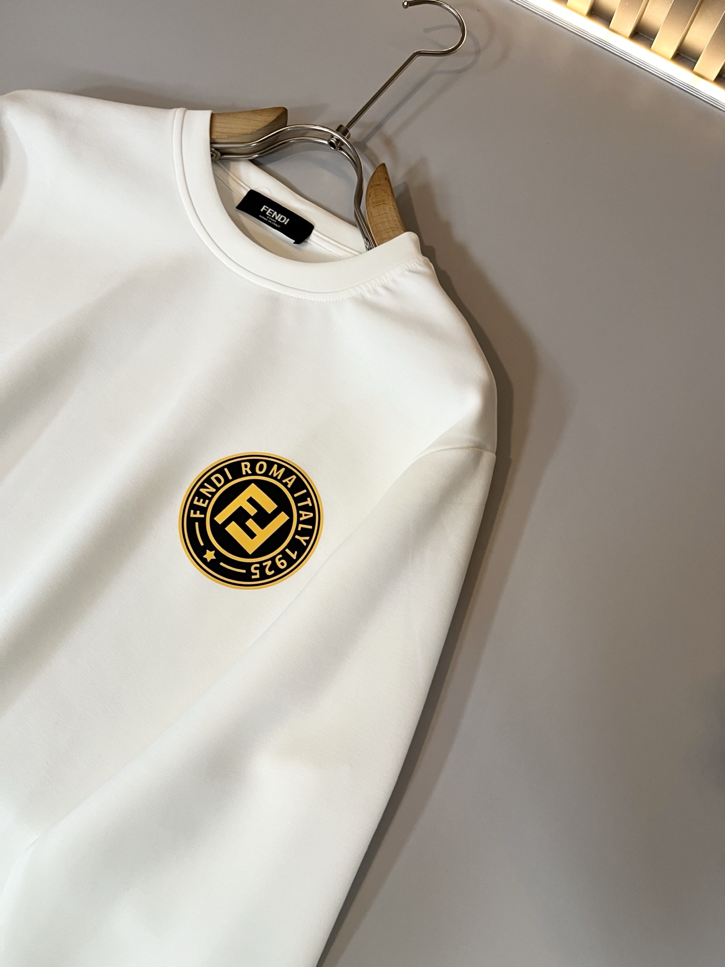 【⚠️最大穿240斤】 FEN*I 芬*迪2025秋冬新款FD家族男女同款卫衣，男女同款👫百搭。意大利原