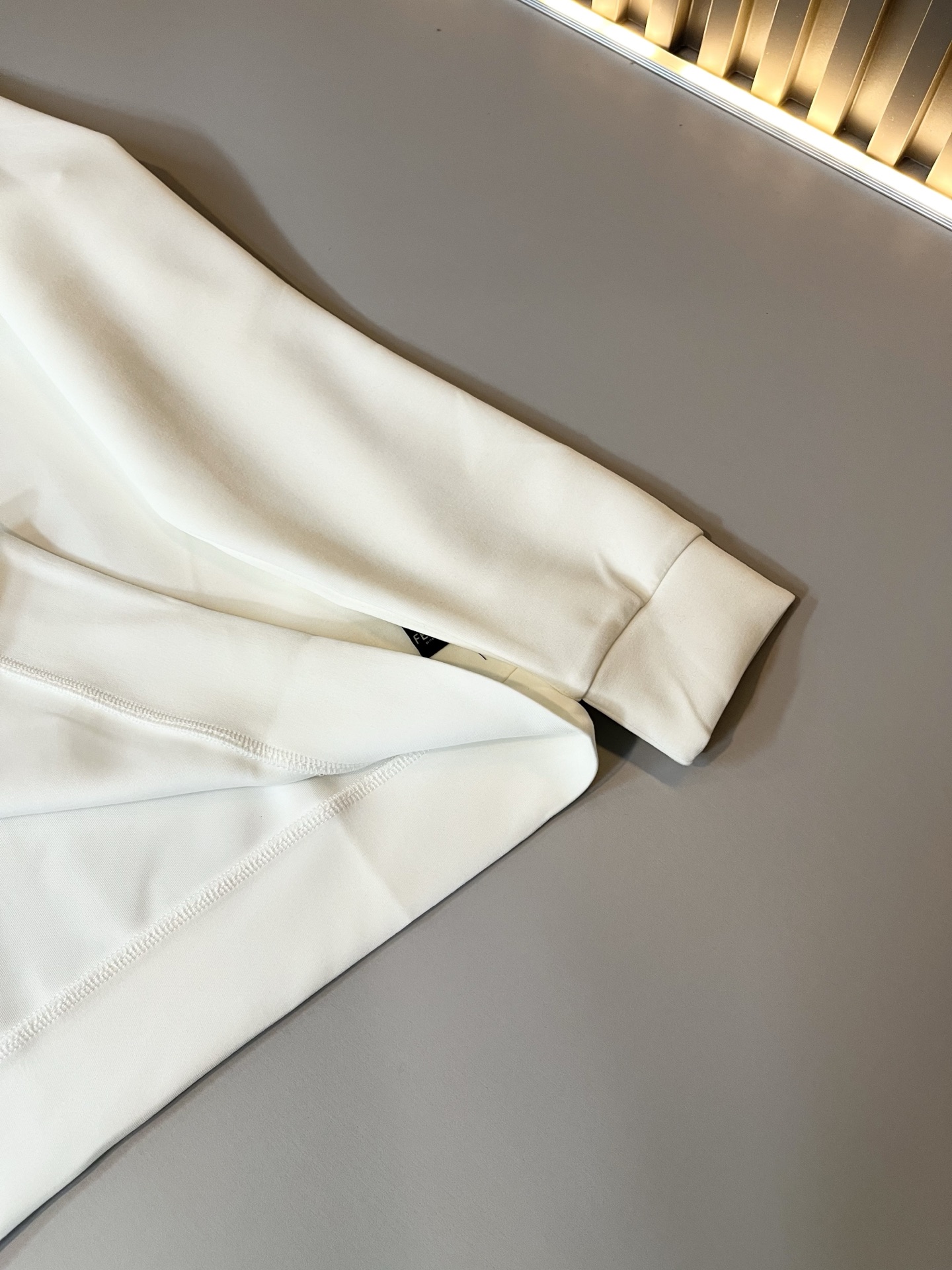 【⚠️最大穿240斤】 FEN*I 芬*迪2025秋冬新款FD家族男女同款卫衣，男女同款👫百搭。意大利原