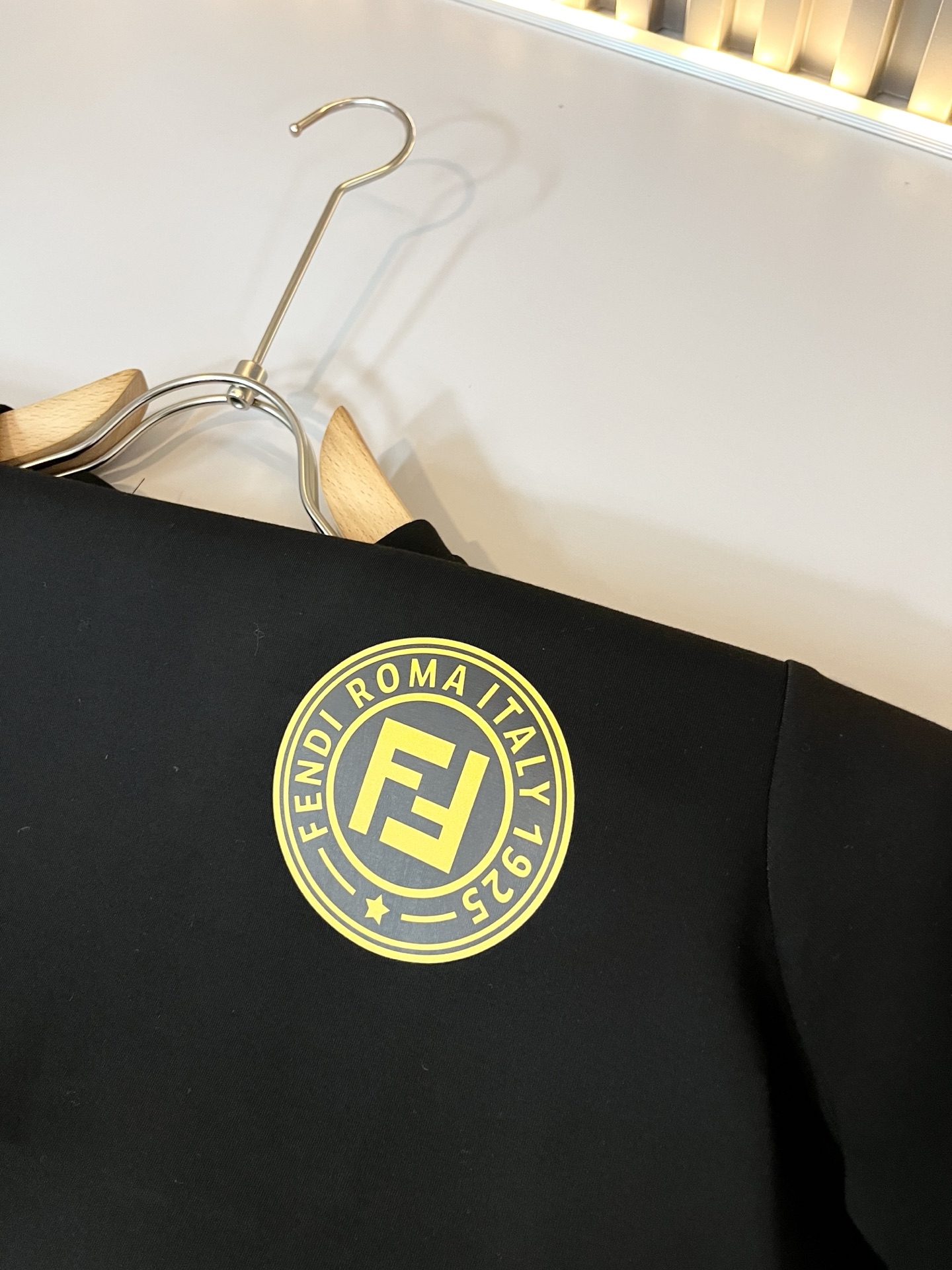 【⚠️最大穿240斤】 FEN*I 芬*迪2025秋冬新款FD家族男女同款卫衣，男女同款👫百搭。意大利原