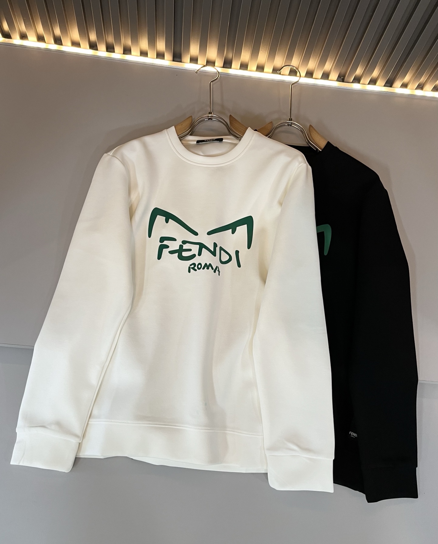 【⚠️最大穿240斤】 FEN*I 芬*迪2025秋冬新款FD家族男女同款卫衣，男女同款👫百搭。意大利原