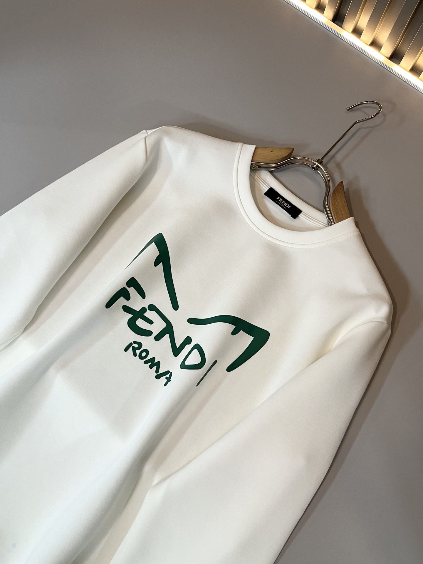 【⚠️最大穿240斤】 FEN*I 芬*迪2025秋冬新款FD家族男女同款卫衣，男女同款👫百搭。意大利原