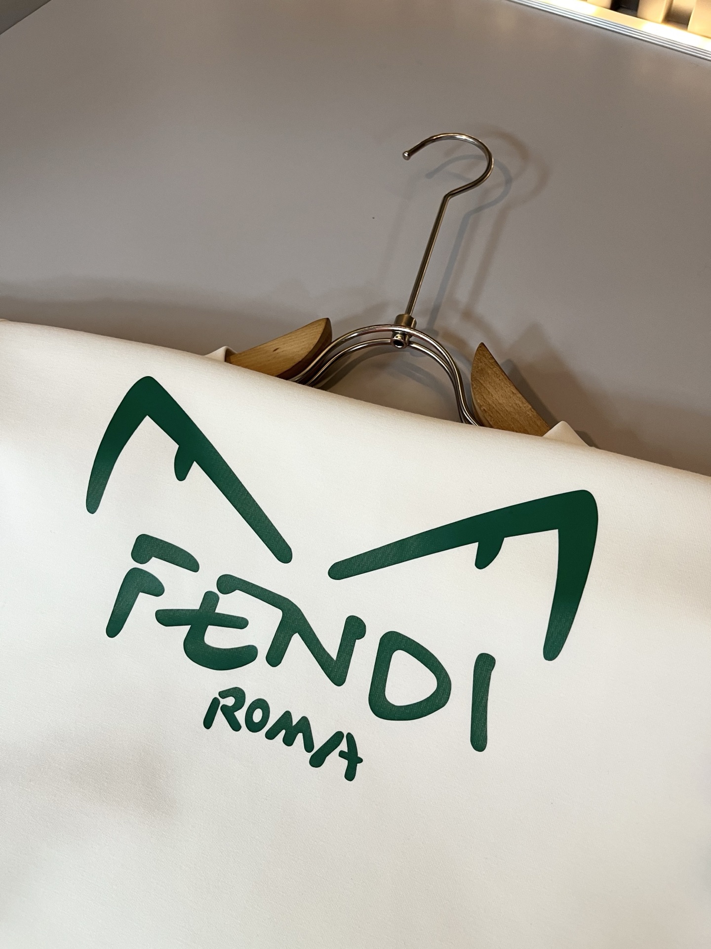 【⚠️最大穿240斤】 FEN*I 芬*迪2025秋冬新款FD家族男女同款卫衣，男女同款👫百搭。意大利原