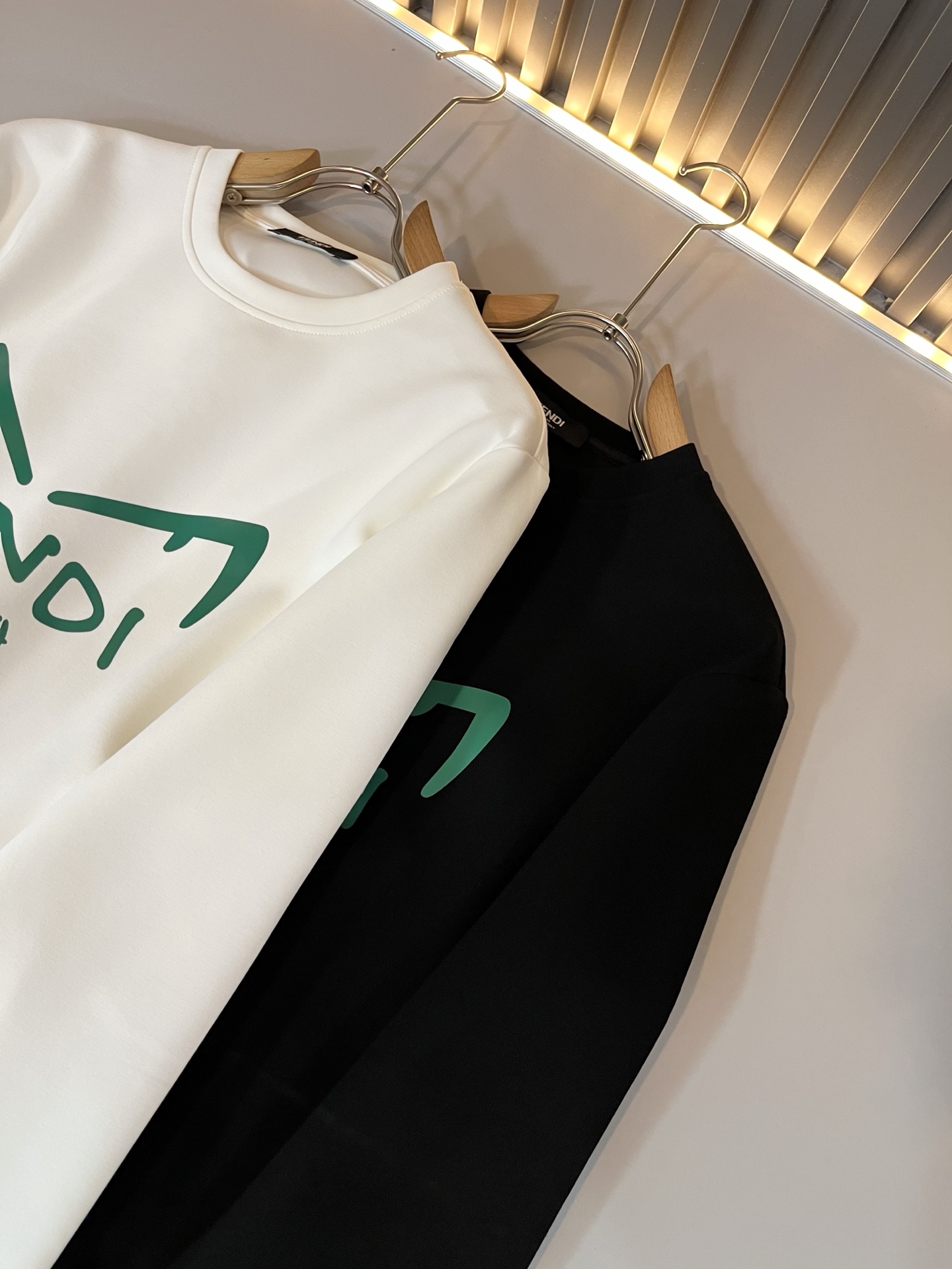 【⚠️最大穿240斤】 FEN*I 芬*迪2025秋冬新款FD家族男女同款卫衣，男女同款👫百搭。意大利原