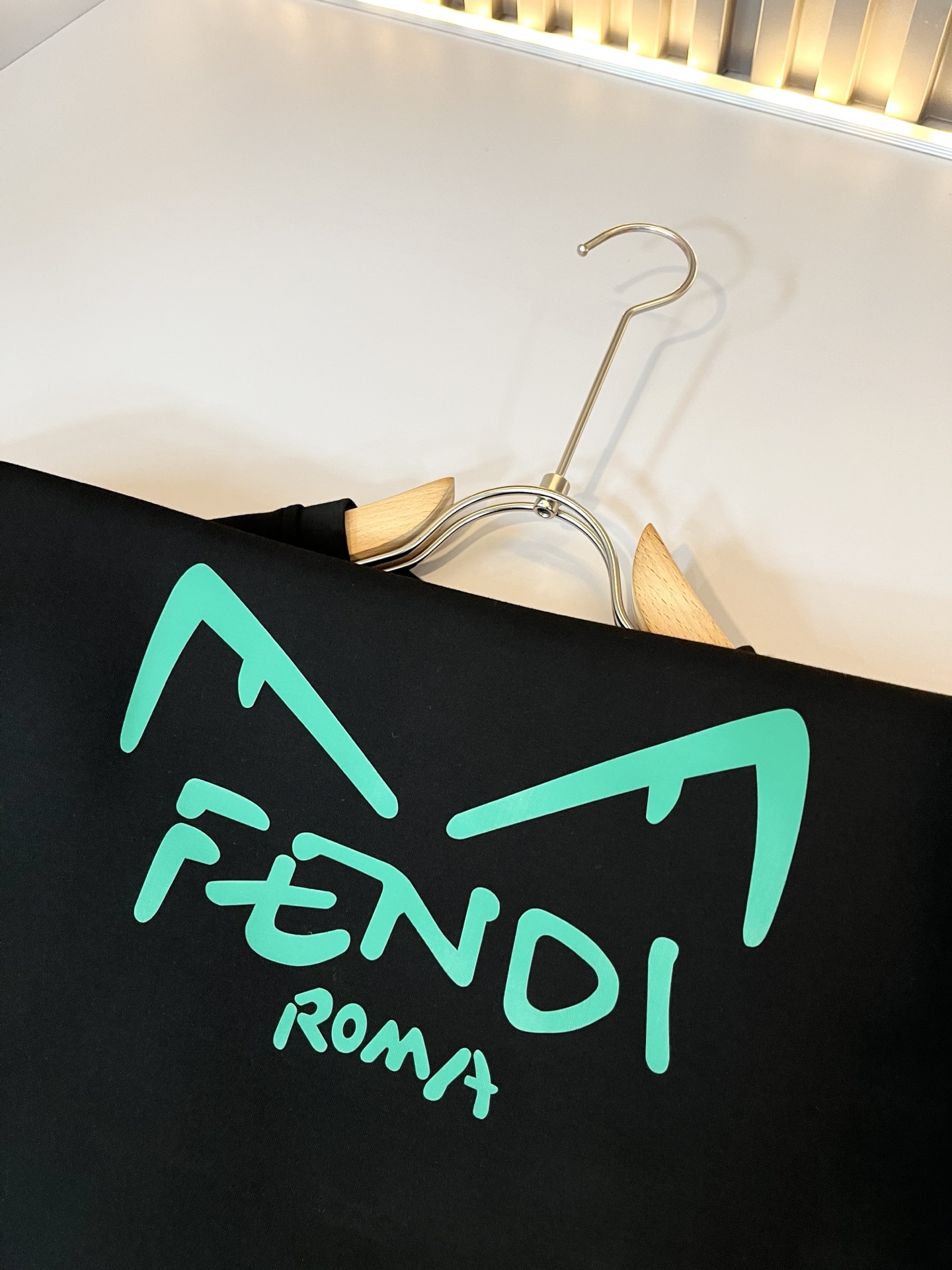 【⚠️最大穿240斤】 FEN*I 芬*迪2025秋冬新款FD家族男女同款卫衣，男女同款👫百搭。意大利原