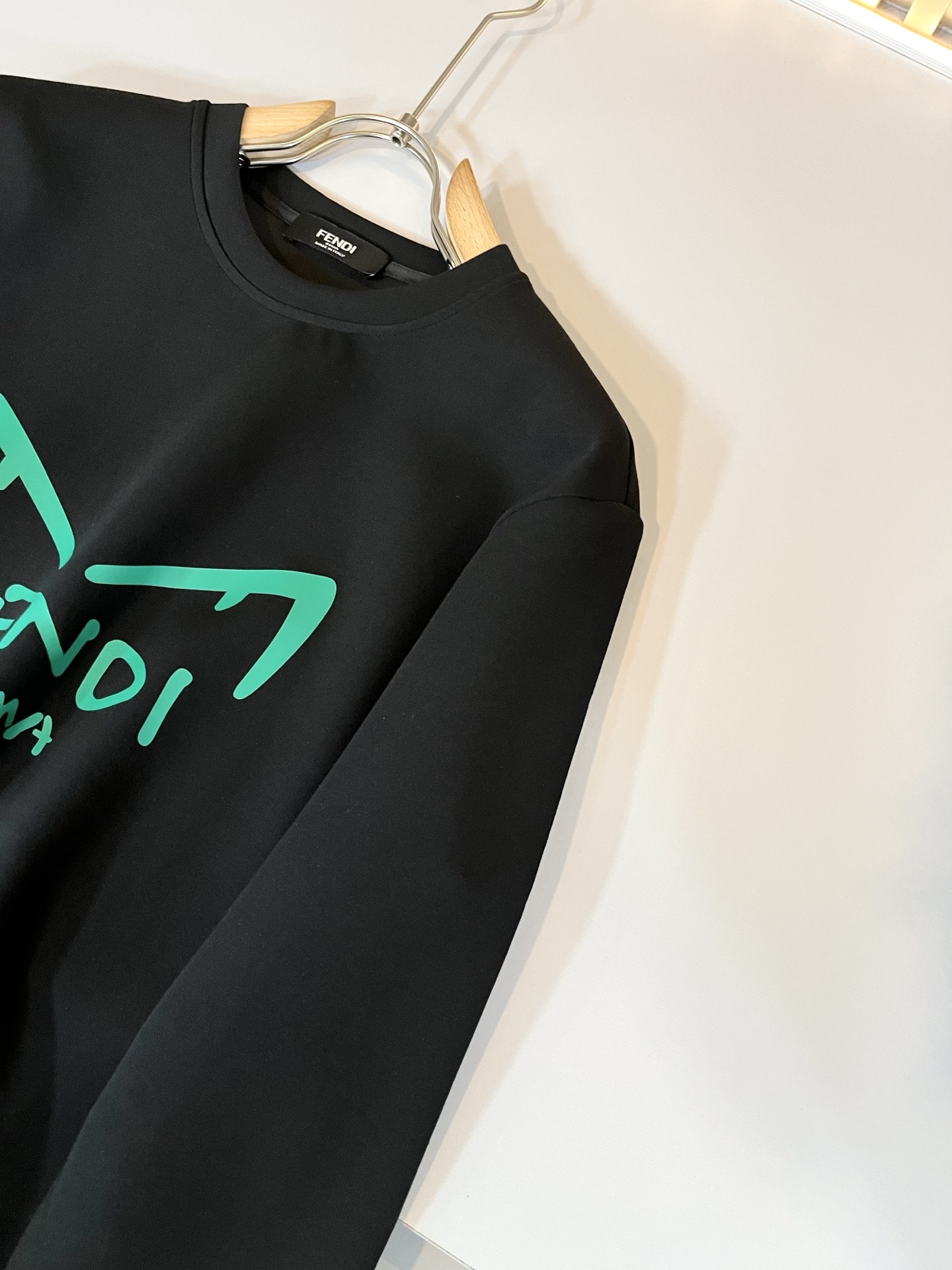 【⚠️最大穿240斤】 FEN*I 芬*迪2025秋冬新款FD家族男女同款卫衣，男女同款👫百搭。意大利原