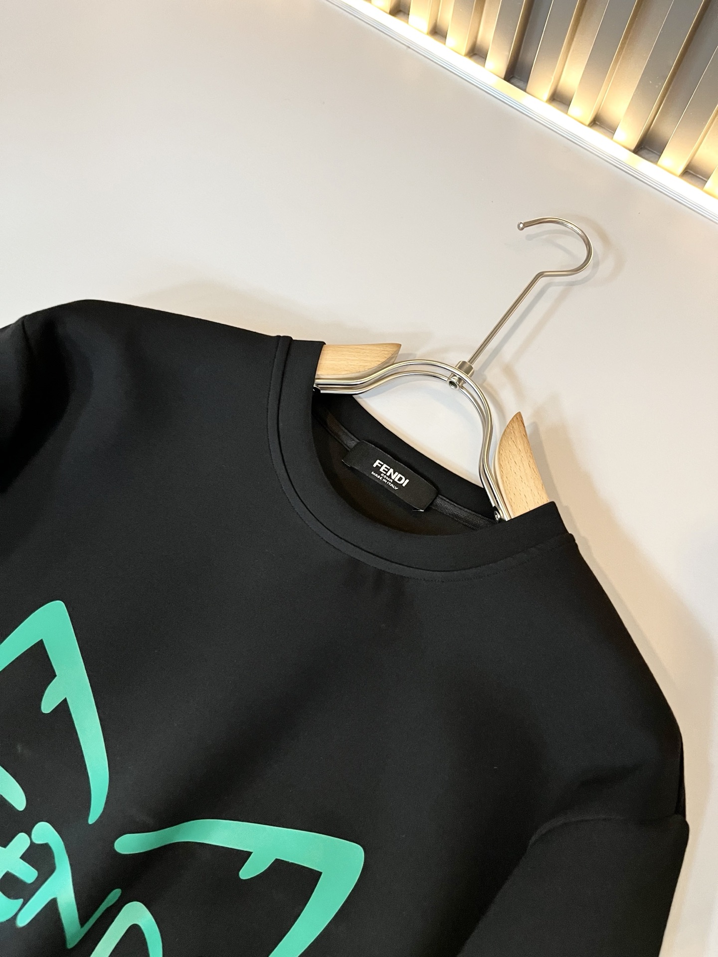 【⚠️最大穿240斤】 FEN*I 芬*迪2025秋冬新款FD家族男女同款卫衣，男女同款👫百搭。意大利原