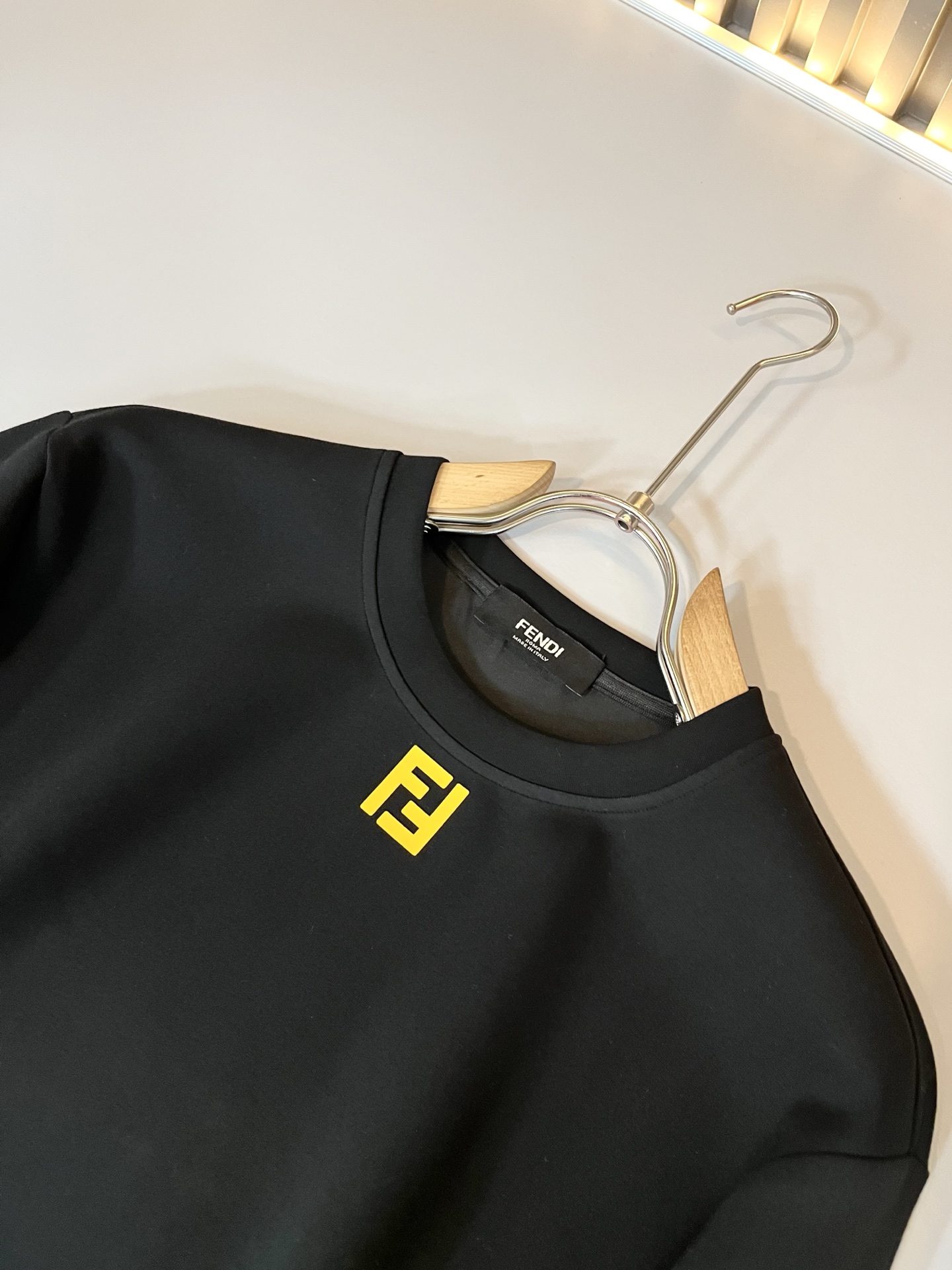 【⚠️最大穿240斤】 FEN*I 芬*迪2025秋冬新款FD家族男女同款卫衣，男女同款👫百搭。意大利原