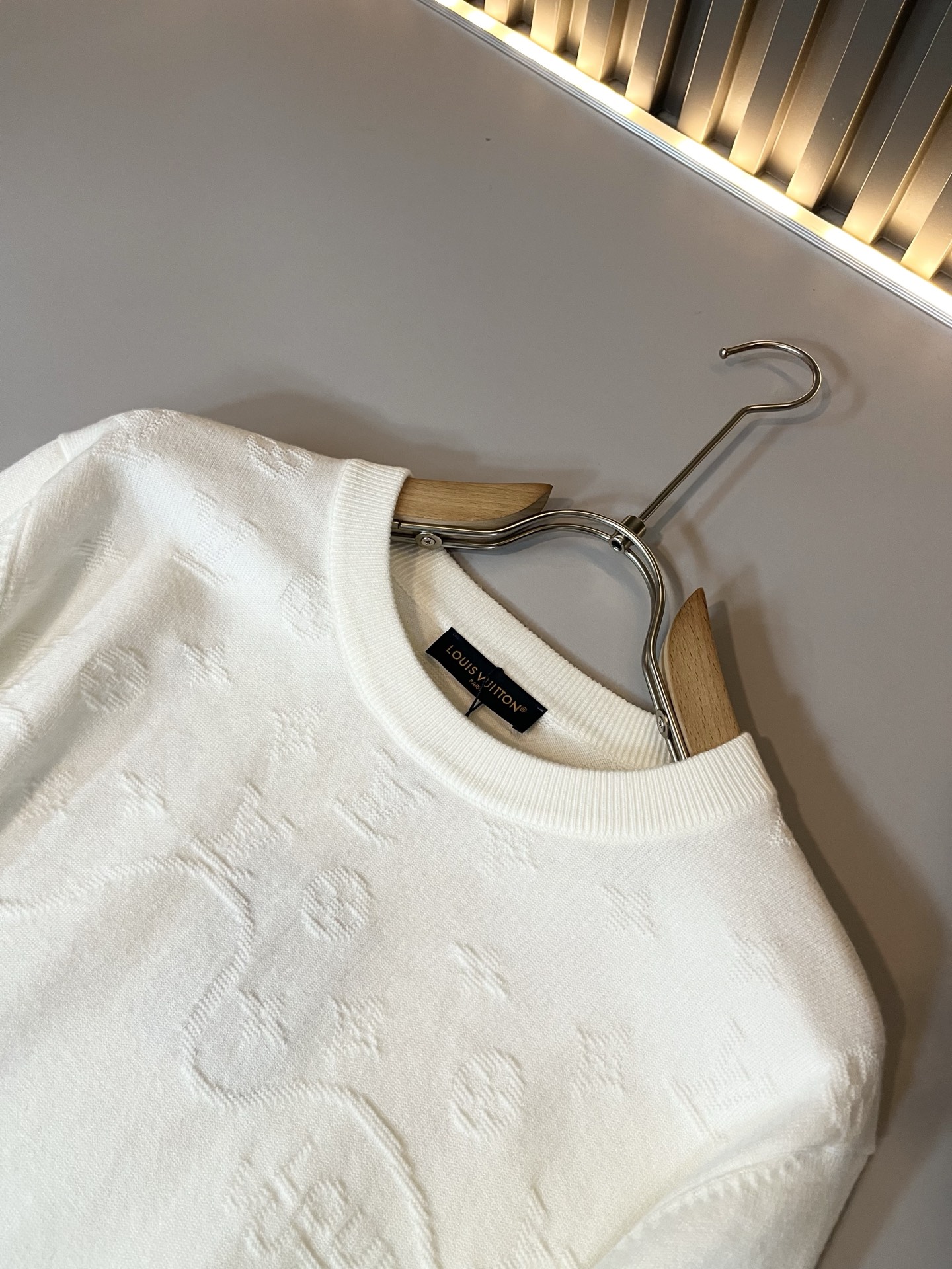 Louis Vuit*on 2025秋冬路易家族轻奢Monogram钩织针织羊毛衫！男女同款👫装饰！ 路