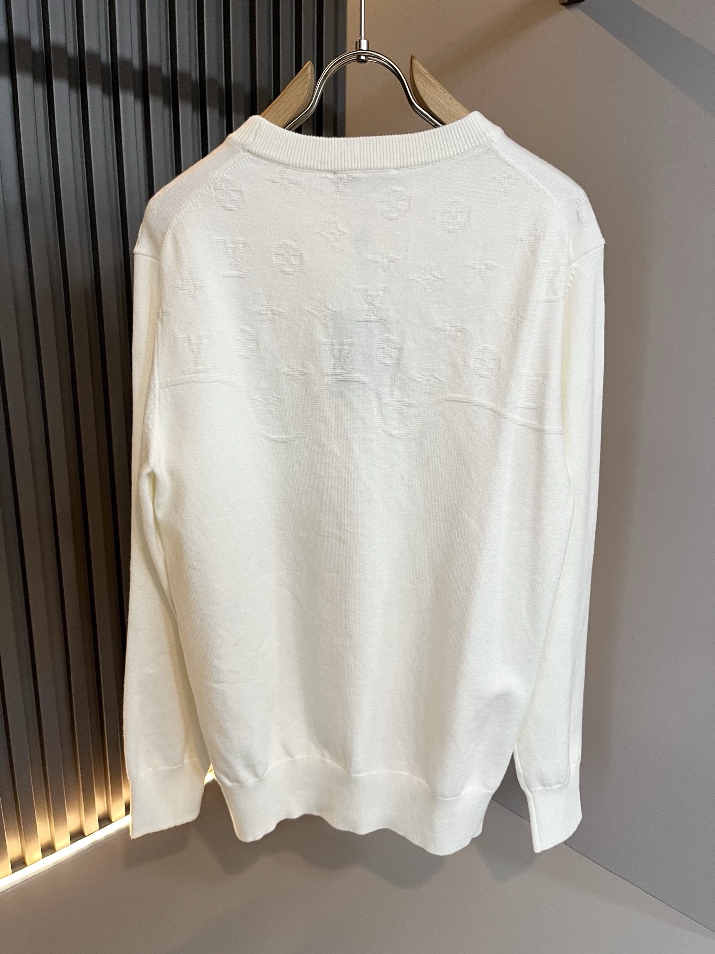 Louis Vuit*on 2025秋冬路易家族轻奢Monogram钩织针织羊毛衫！男女同款👫装饰！ 路